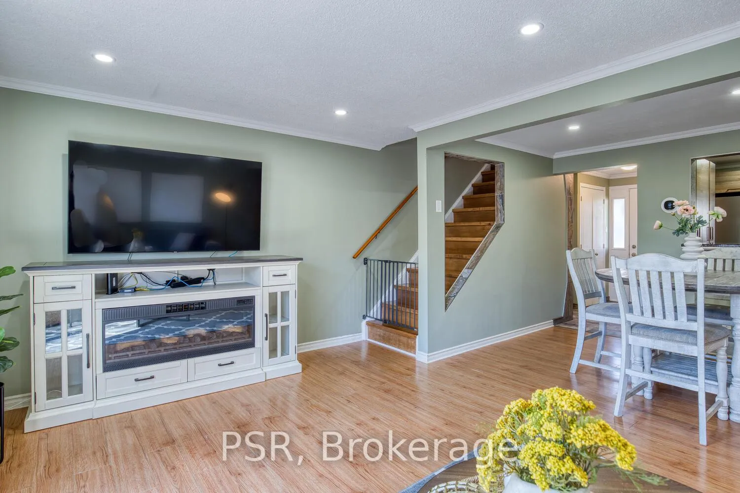 Photo 4 of Unit 20, 11 Grand River Boulevard, Kitchener — HOMEH