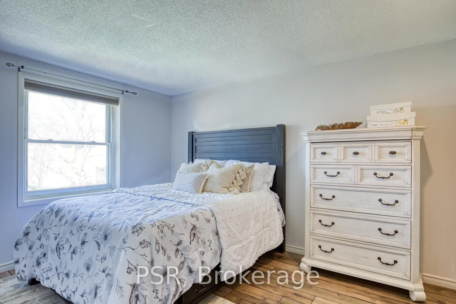 Photo 12 of Unit 20, 11 Grand River Boulevard, Kitchener — HOMEH