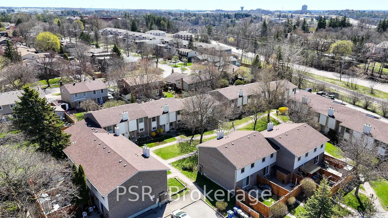 Photo 32 of Unit 20, 11 Grand River Boulevard, Kitchener — HOMEH