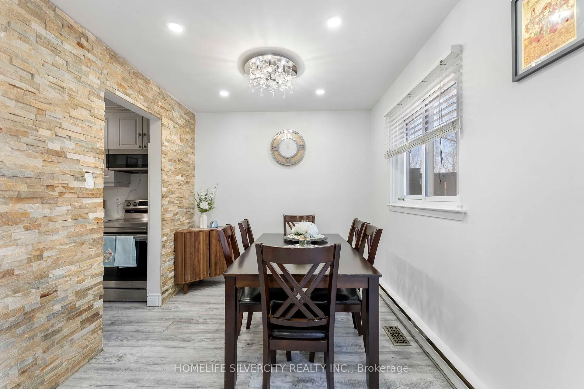 Photo 11 of 10 Harper Way, Markham, Aileen-Willowbrook — HOMEH