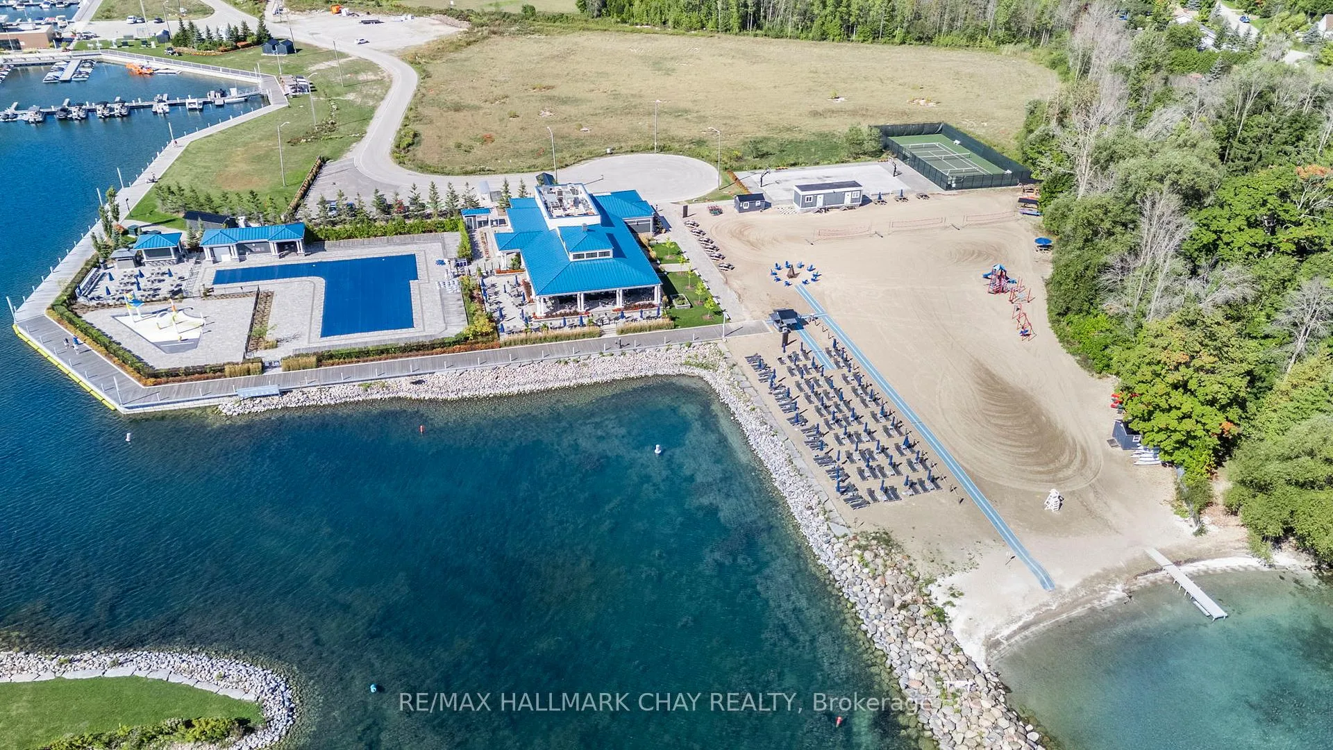 Photo 4 of Unit 207D, 333 Sea Ray Avenue, Innisfil, Rural Innisfil — HOMEH
