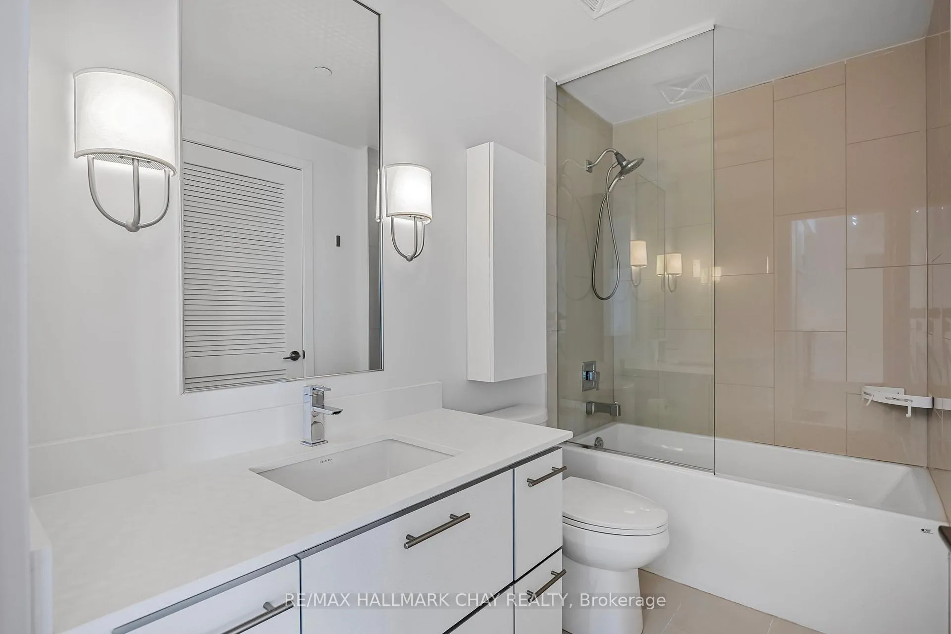 Photo 13 of Unit 207D, 333 Sea Ray Avenue, Innisfil, Rural Innisfil — HOMEH