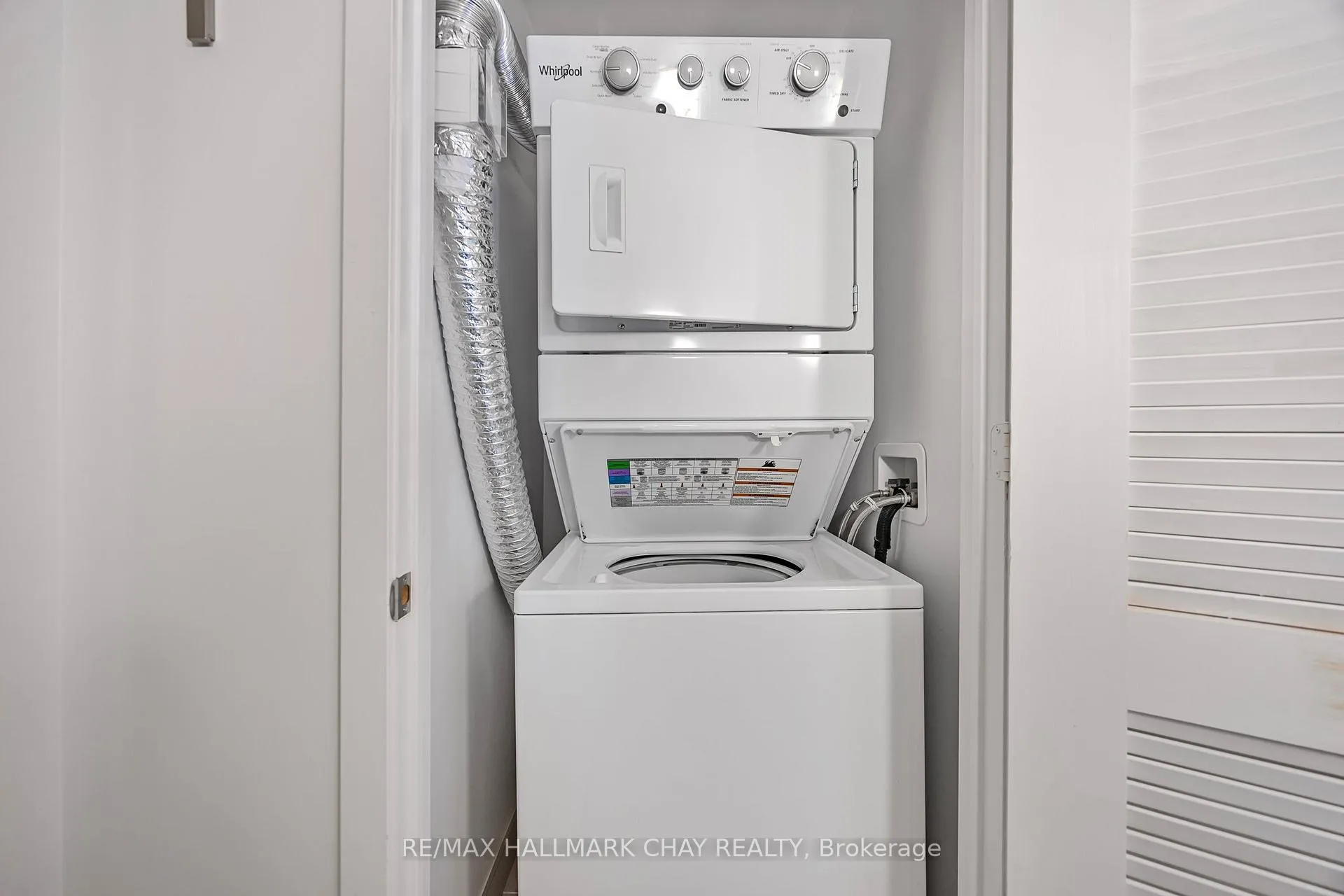 Photo 14 of Unit 207D, 333 Sea Ray Avenue, Innisfil, Rural Innisfil — HOMEH