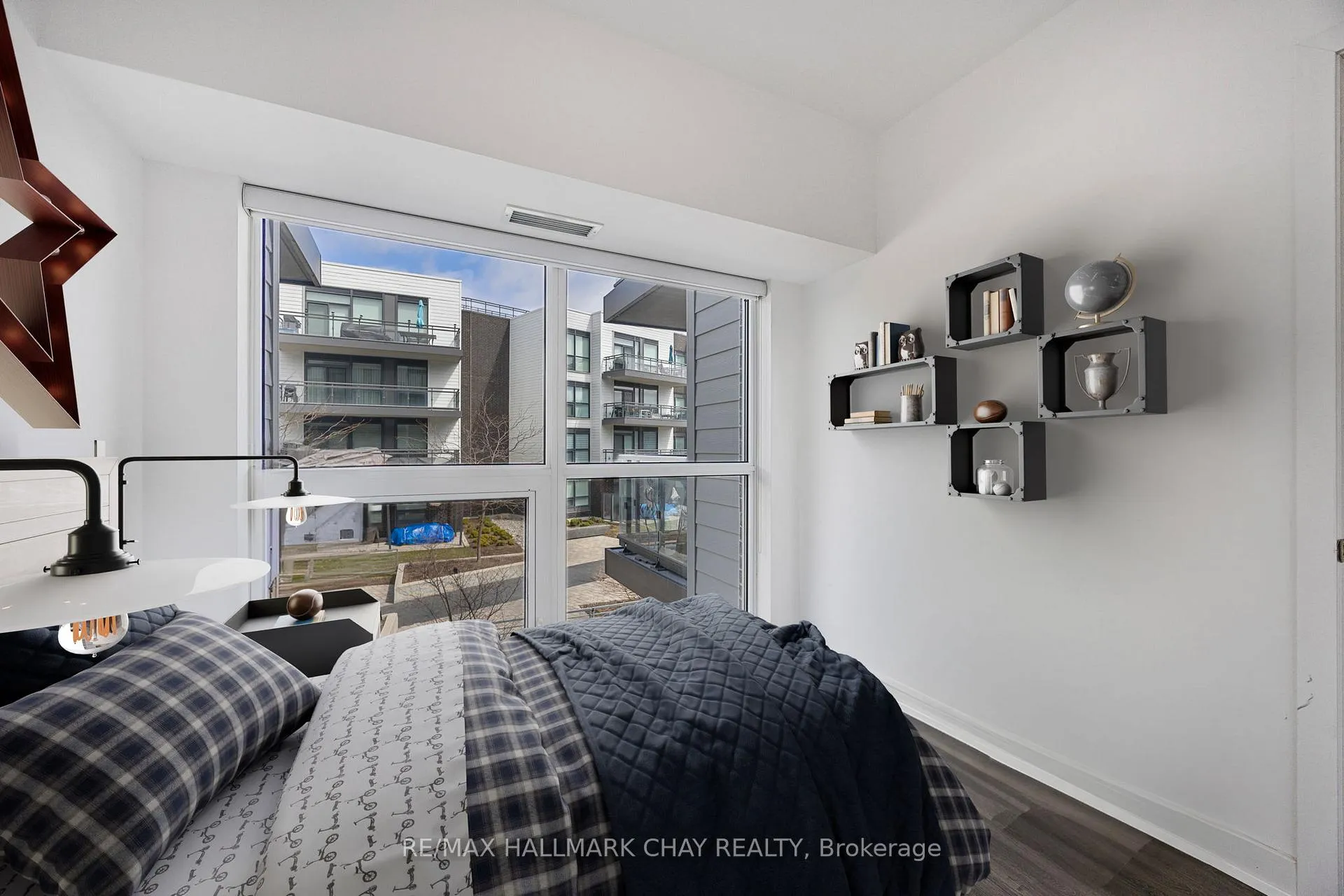 Photo 16 of Unit 207D, 333 Sea Ray Avenue, Innisfil, Rural Innisfil — HOMEH