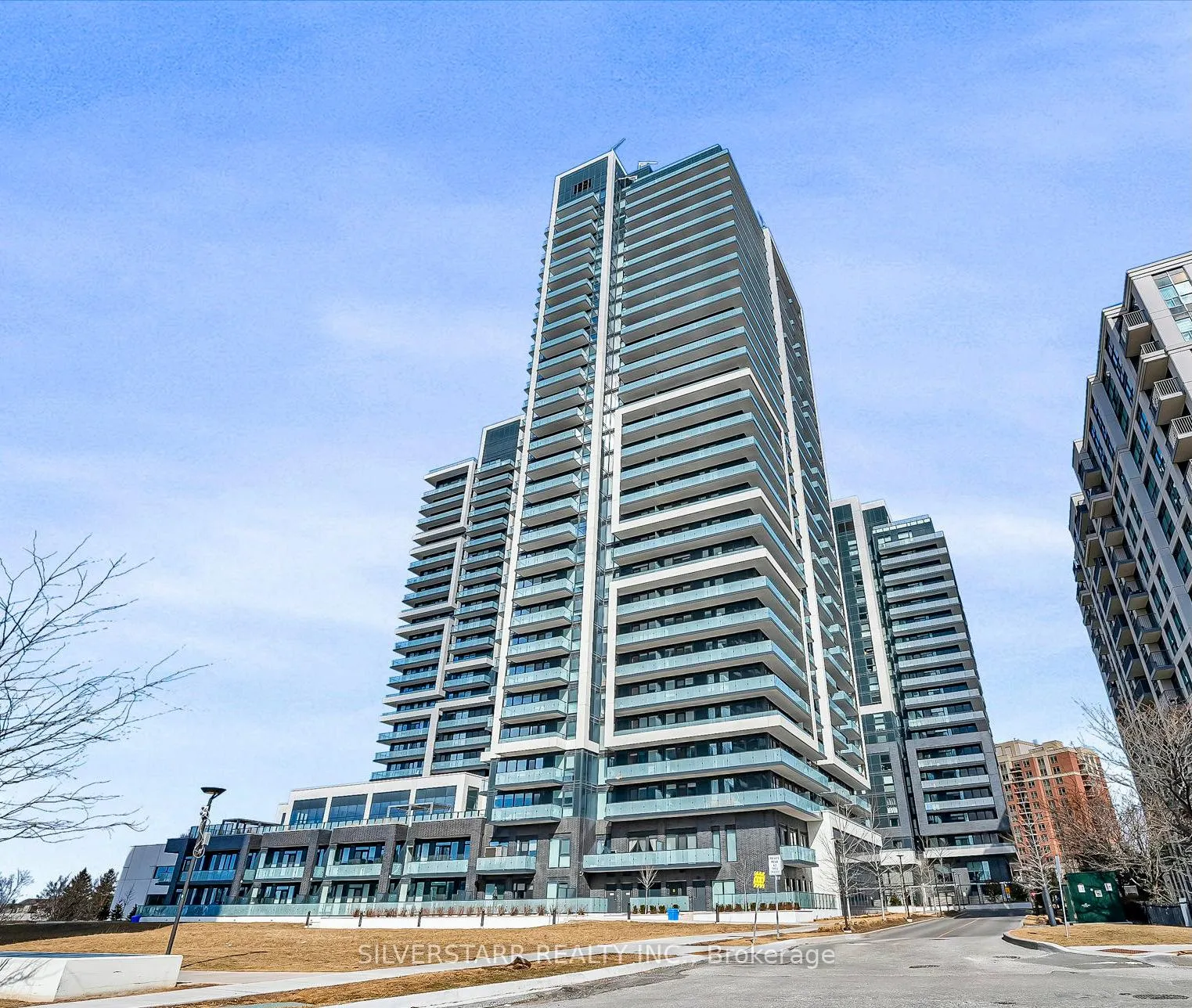 Photo 2 of Unit 1802, 105 Oneida Crescent, Richmond Hill, Langstaff — HOMEH