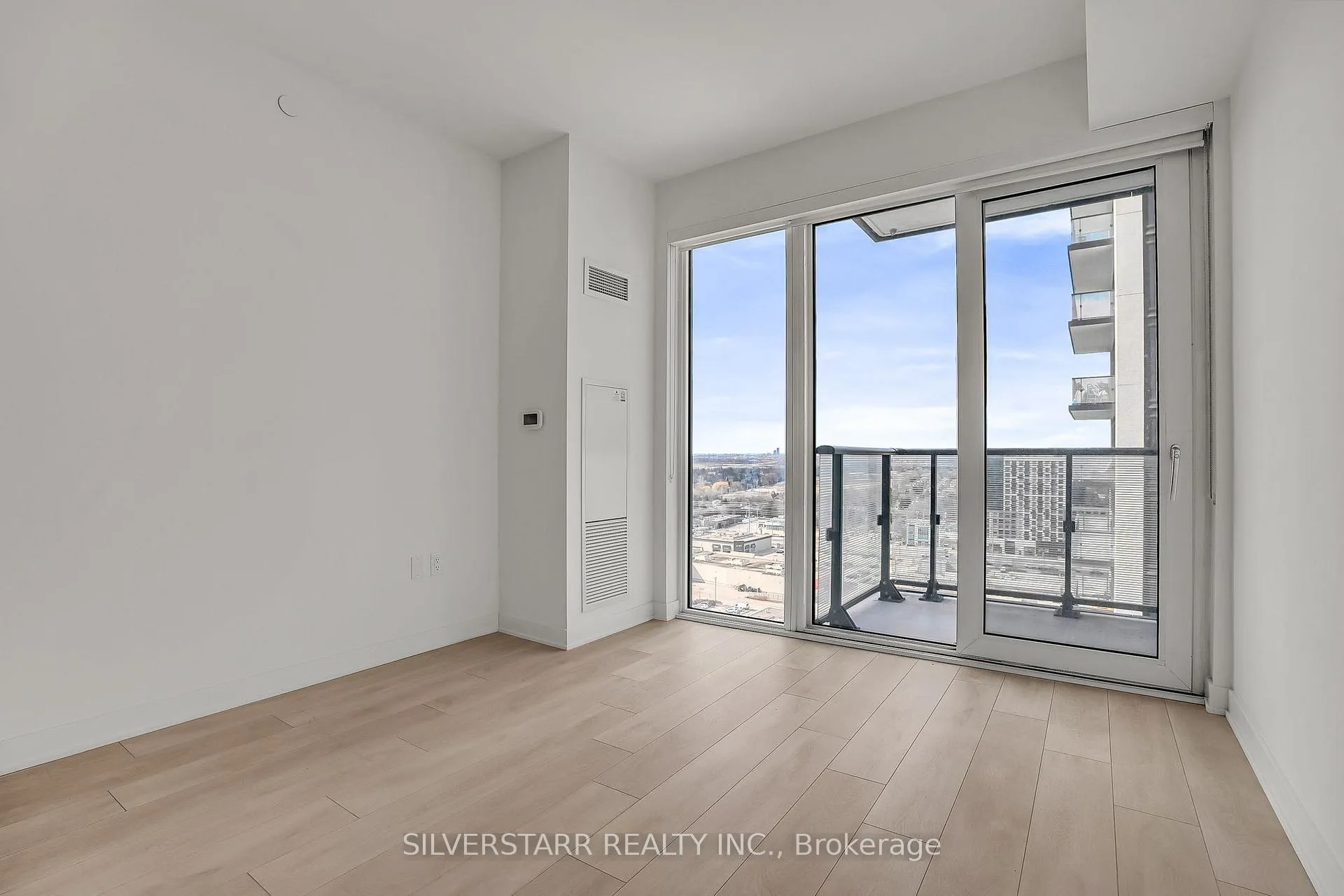 Photo 12 of Unit 1802, 105 Oneida Crescent, Richmond Hill, Langstaff — HOMEH