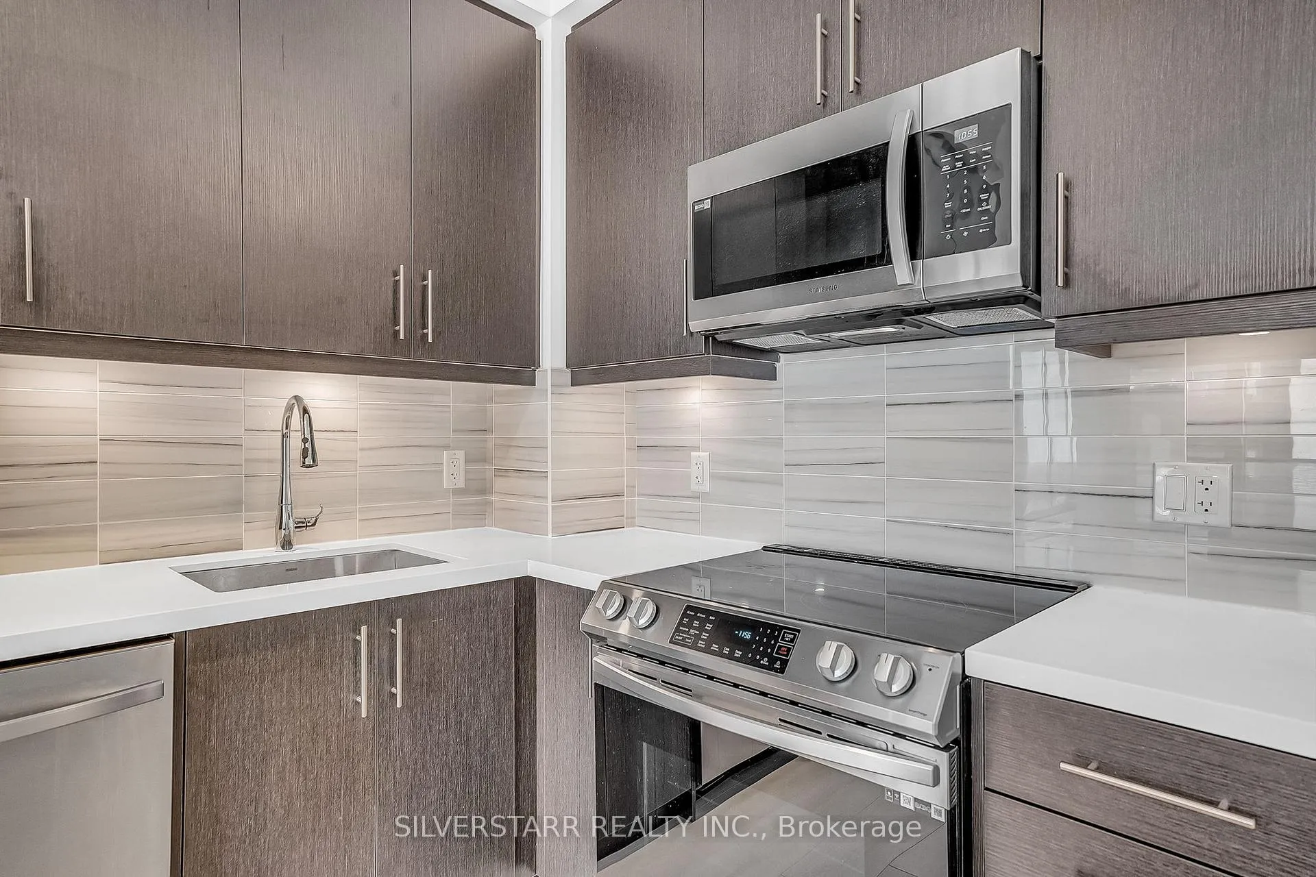 Photo 15 of Unit 1802, 105 Oneida Crescent, Richmond Hill, Langstaff — HOMEH