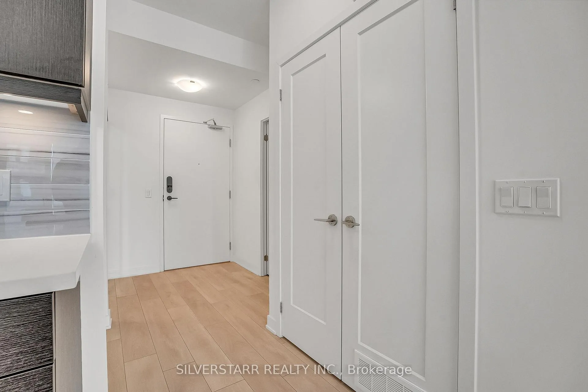 Photo 22 of Unit 1802, 105 Oneida Crescent, Richmond Hill, Langstaff — HOMEH