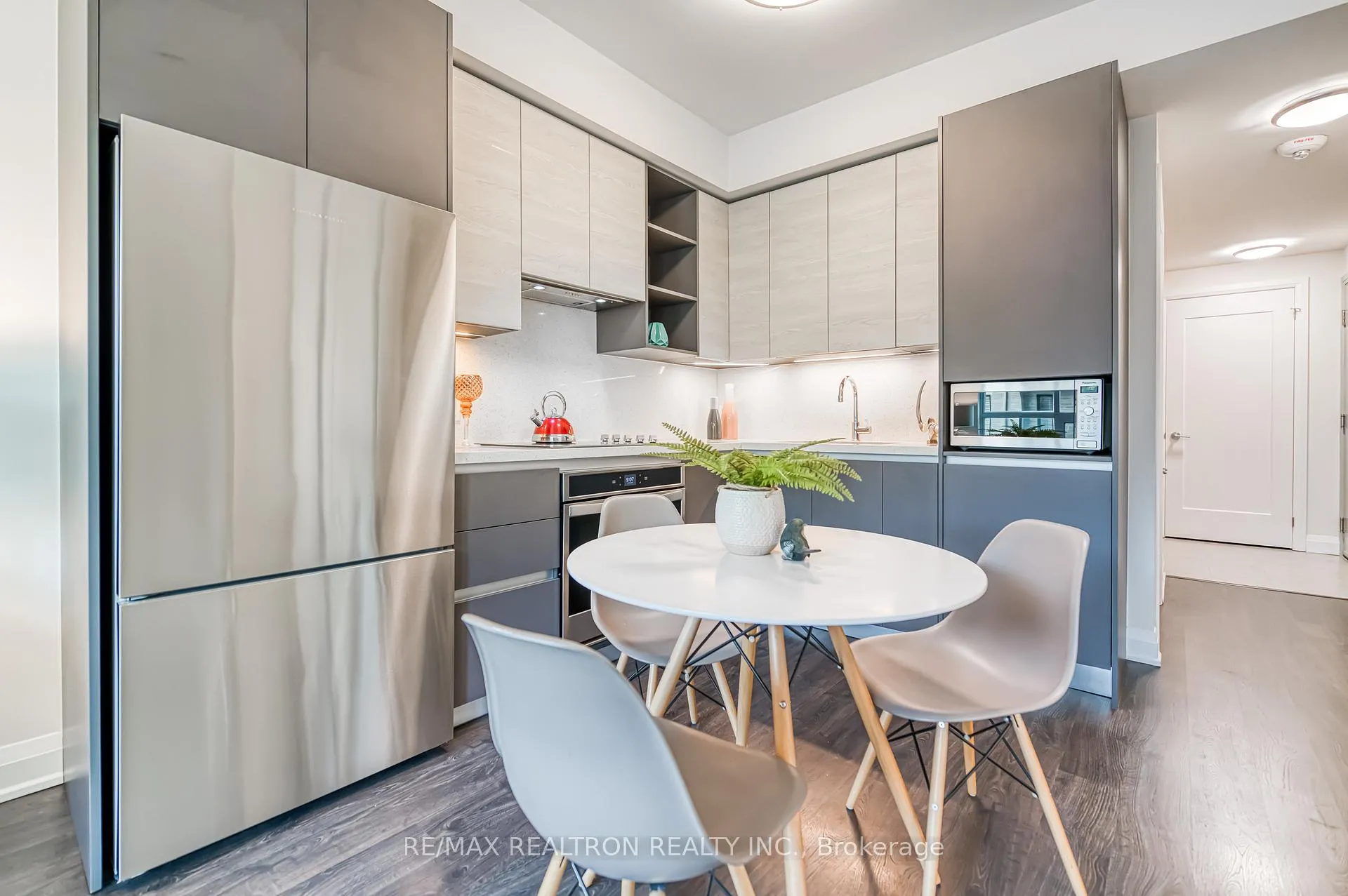 Photo 7 of Unit 215, 398 Highway 7 E, Richmond Hill, Doncrest — HOMEH