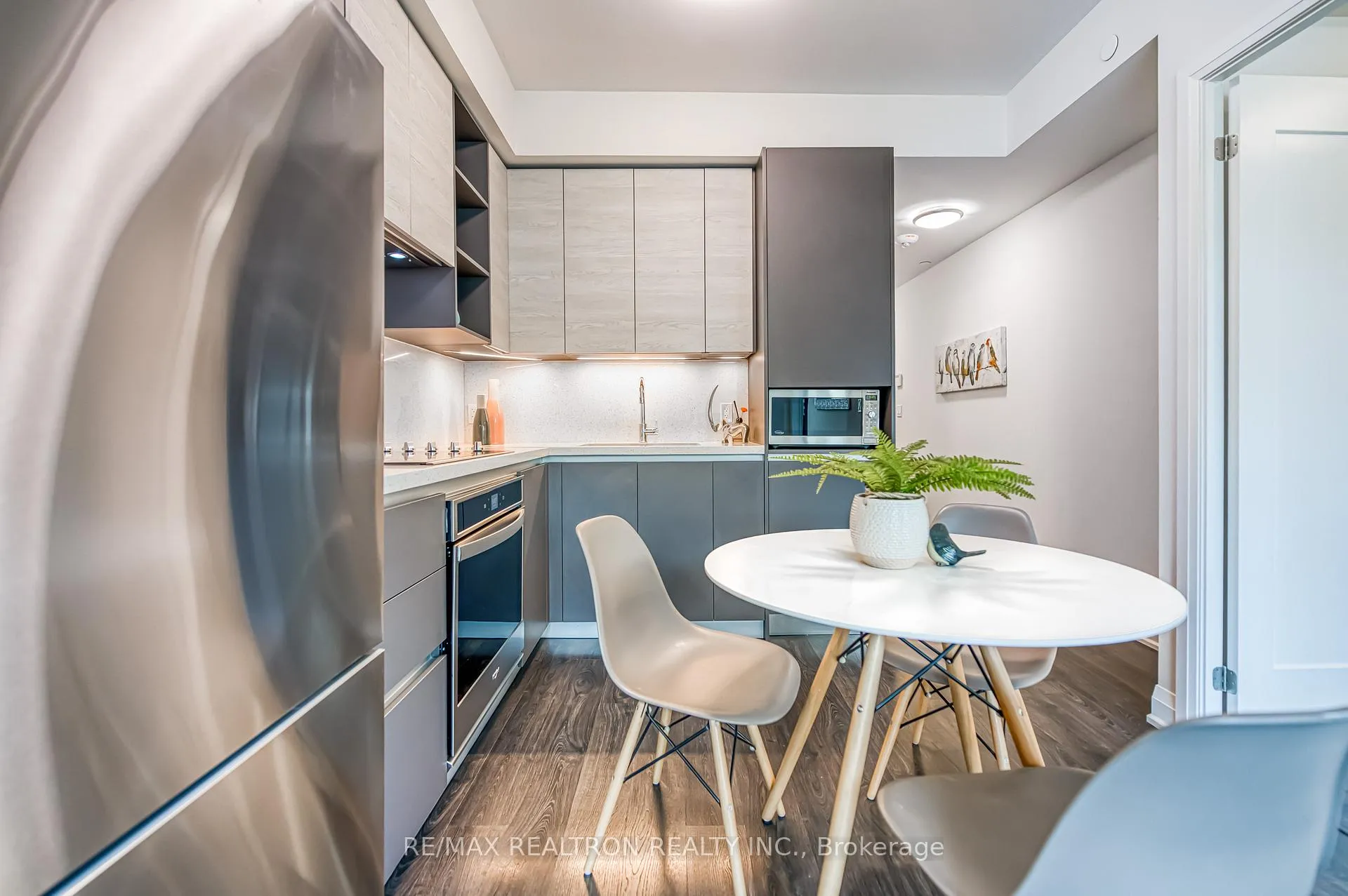 Photo 8 of Unit 215, 398 Highway 7 E, Richmond Hill, Doncrest — HOMEH