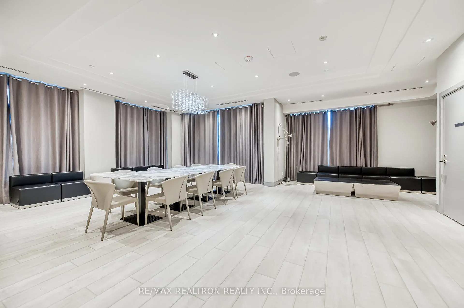 Photo 34 of Unit 215, 398 Highway 7 E, Richmond Hill, Doncrest — HOMEH