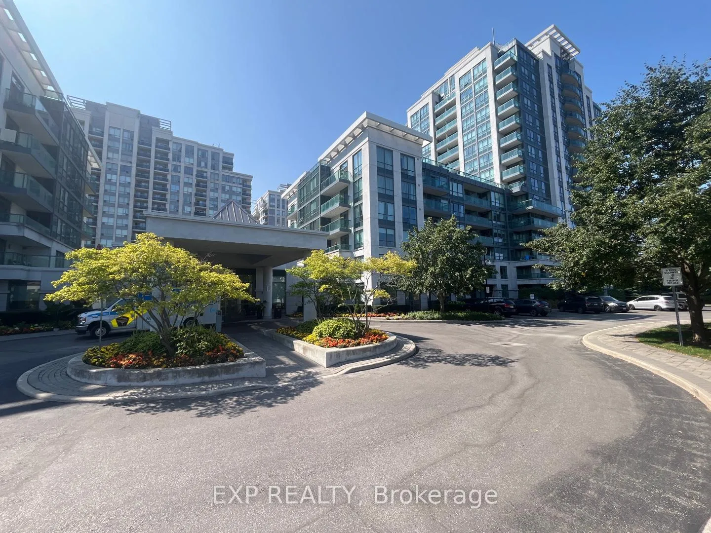 Front of Unit 1410, 30 North Park Road