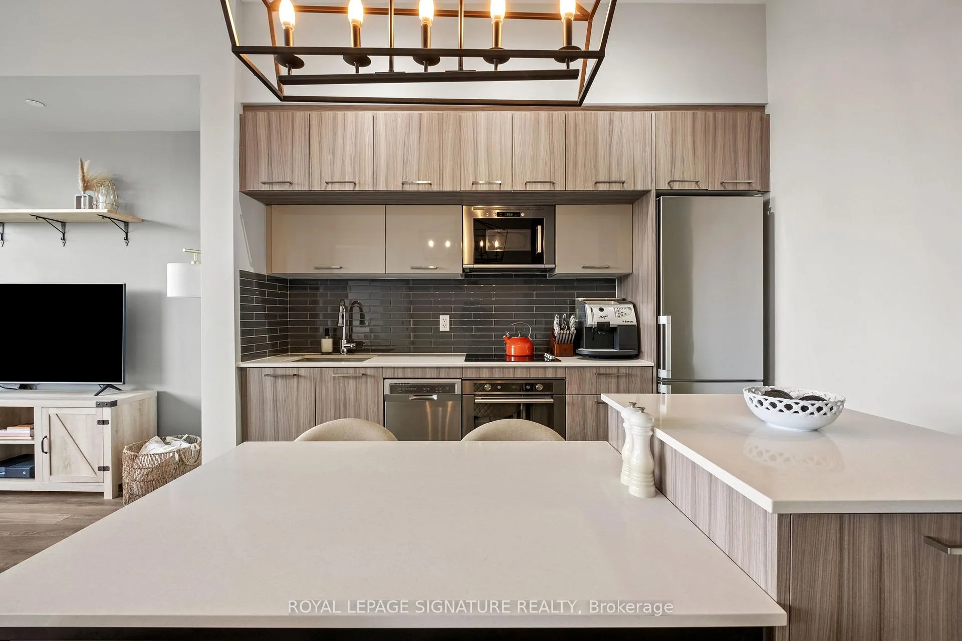 Photo 2 of Unit 316, 4800 Highway 7, Vaughan, East Woodbridge — HOMEH