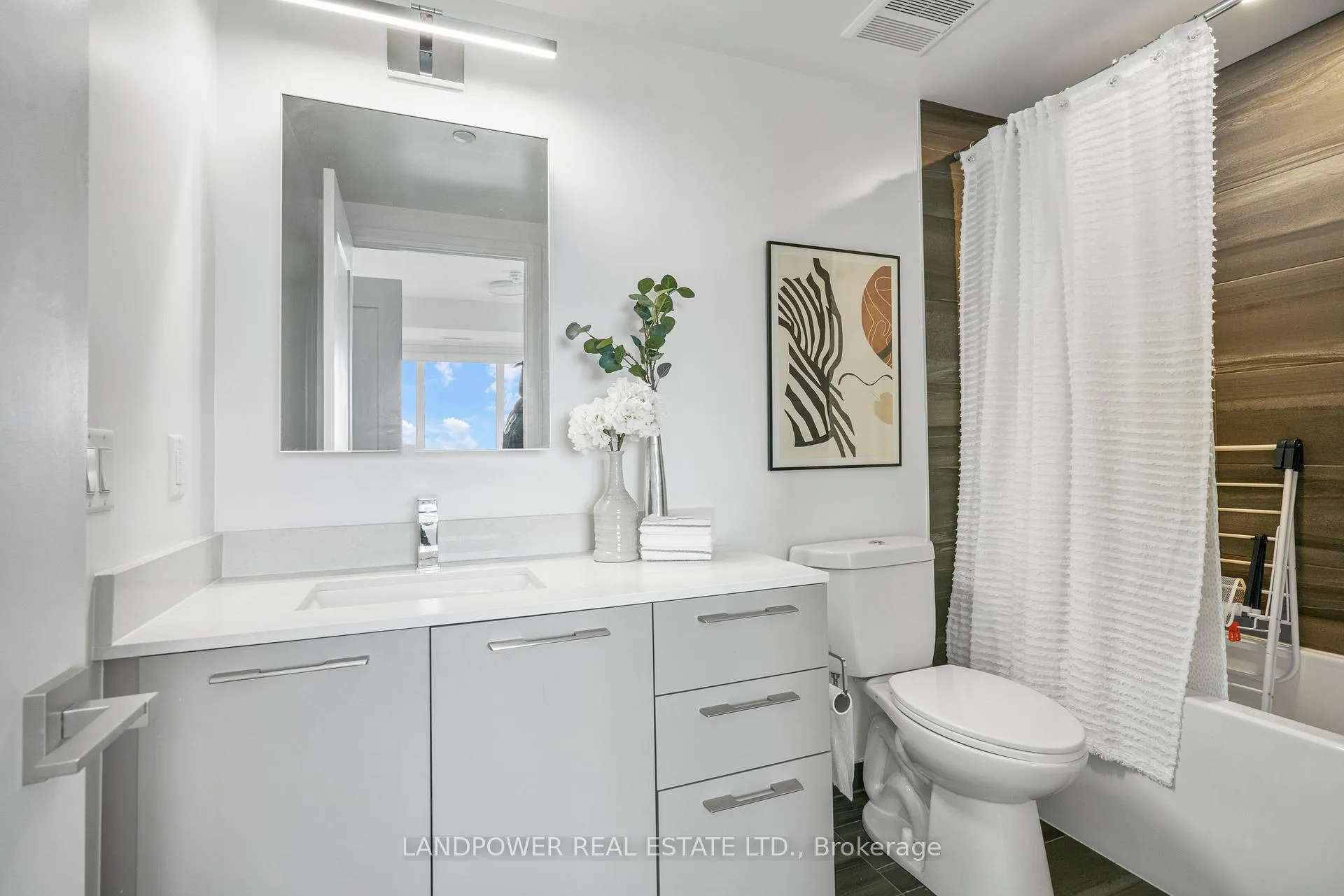 Photo 11 of Unit 2803, 18 Water Walk Drive, Markham, Unionville — HOMEH