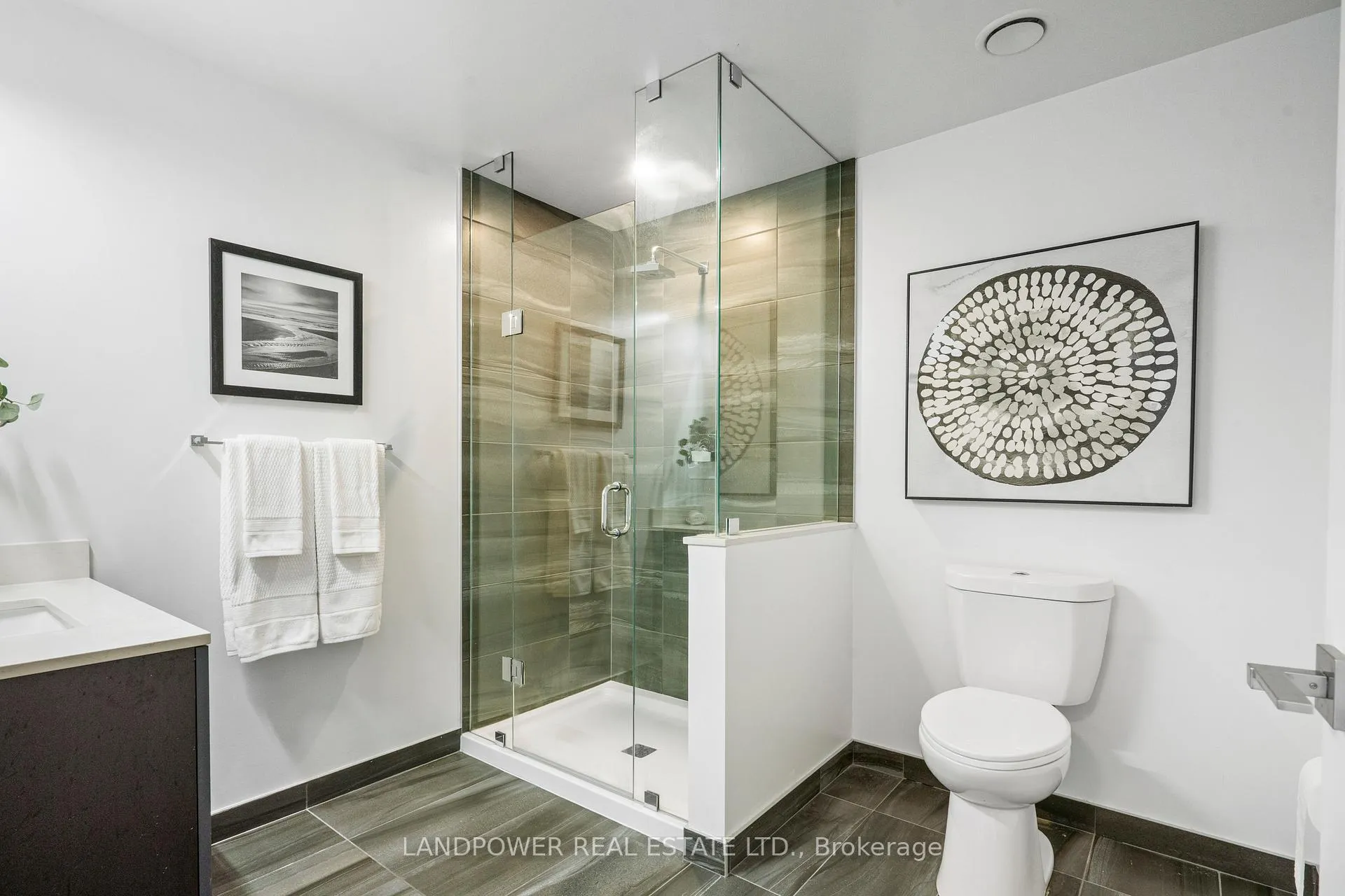 Photo 15 of Unit 2803, 18 Water Walk Drive, Markham, Unionville — HOMEH