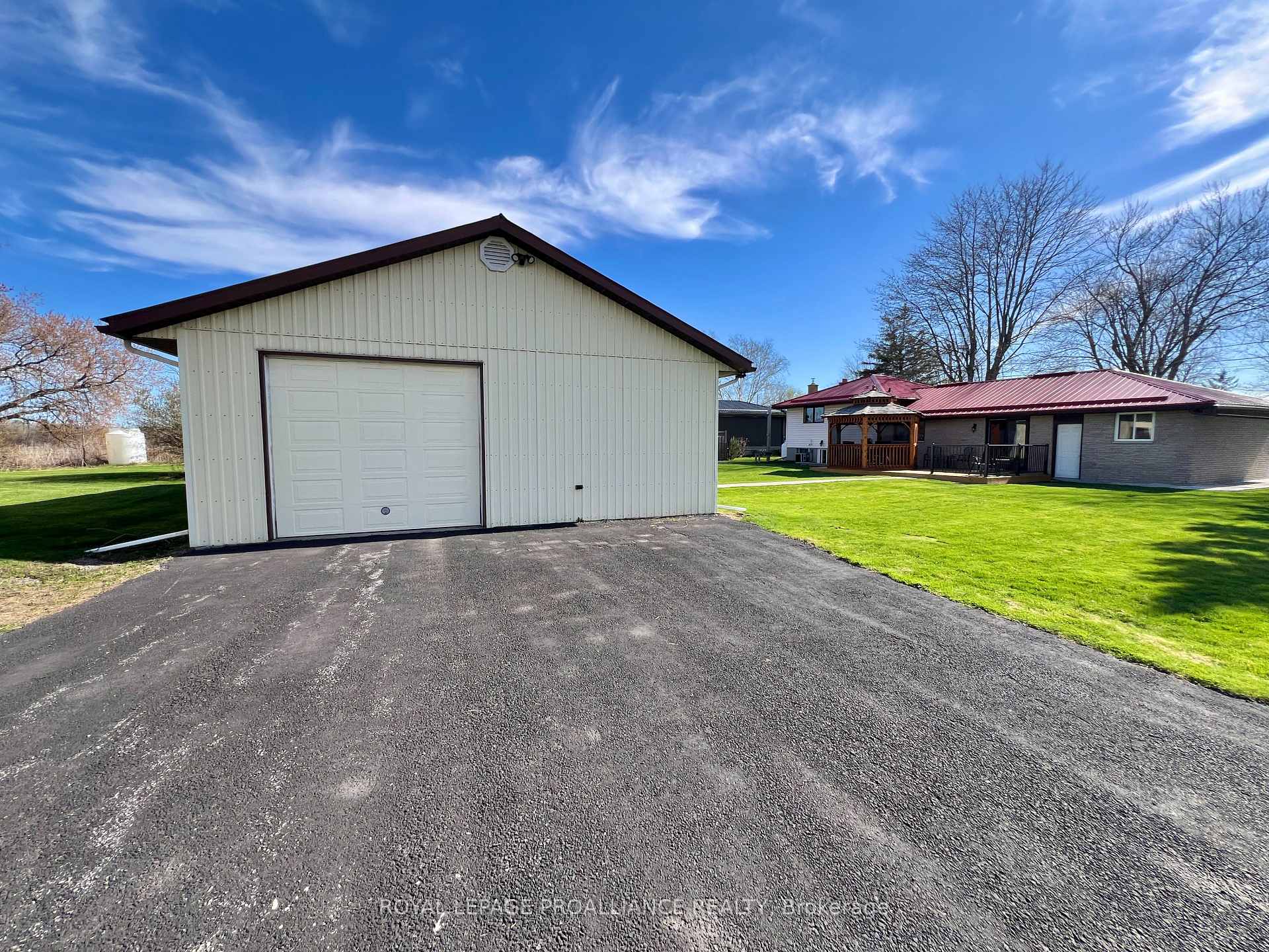 Photo 3 of 278 Blessington Road, Belleville, Thurlow Ward — HOMEH