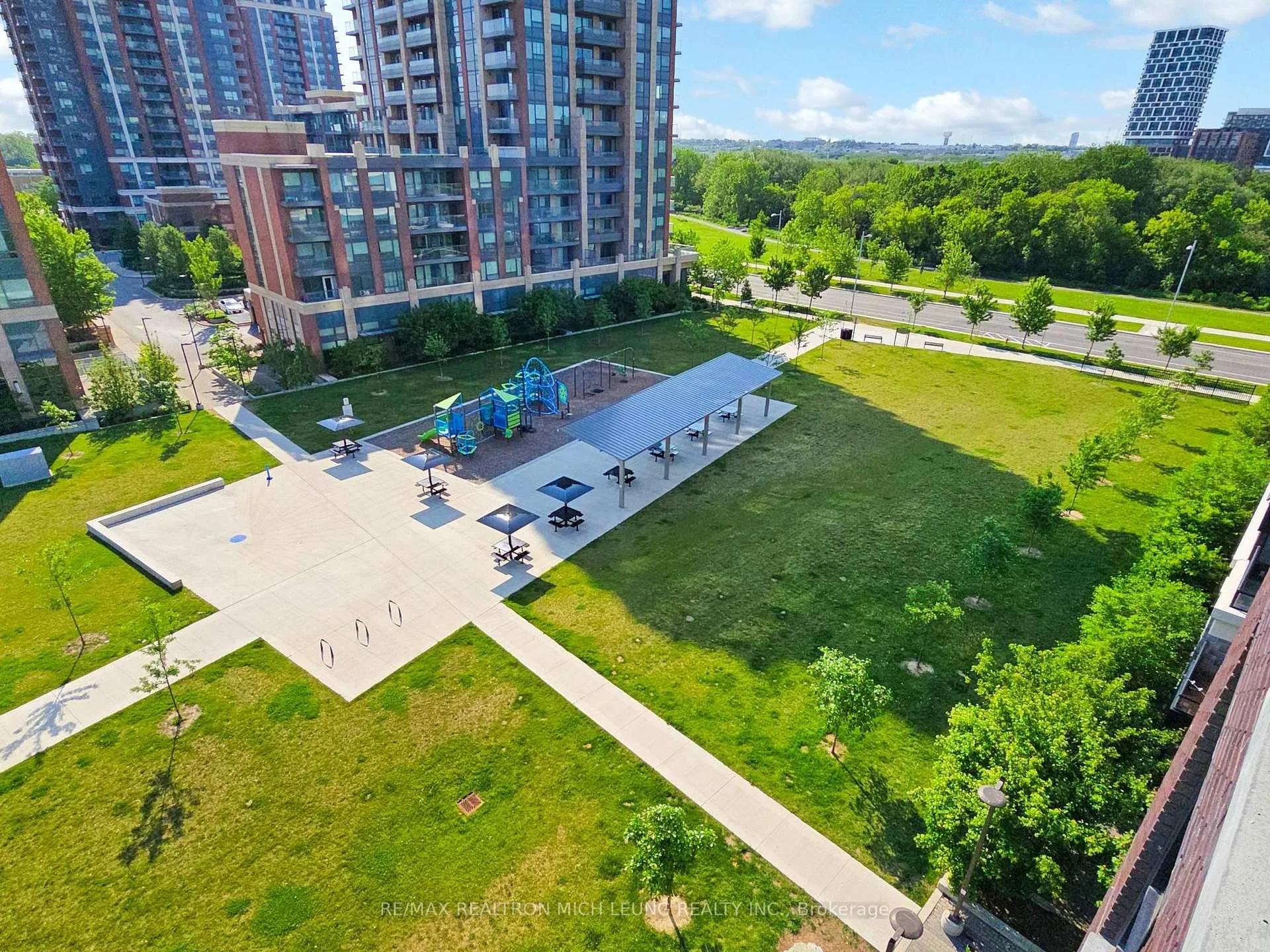 Photo 3 of Unit 728, 25 Water Walk Drive, Markham, Unionville — HOMEH