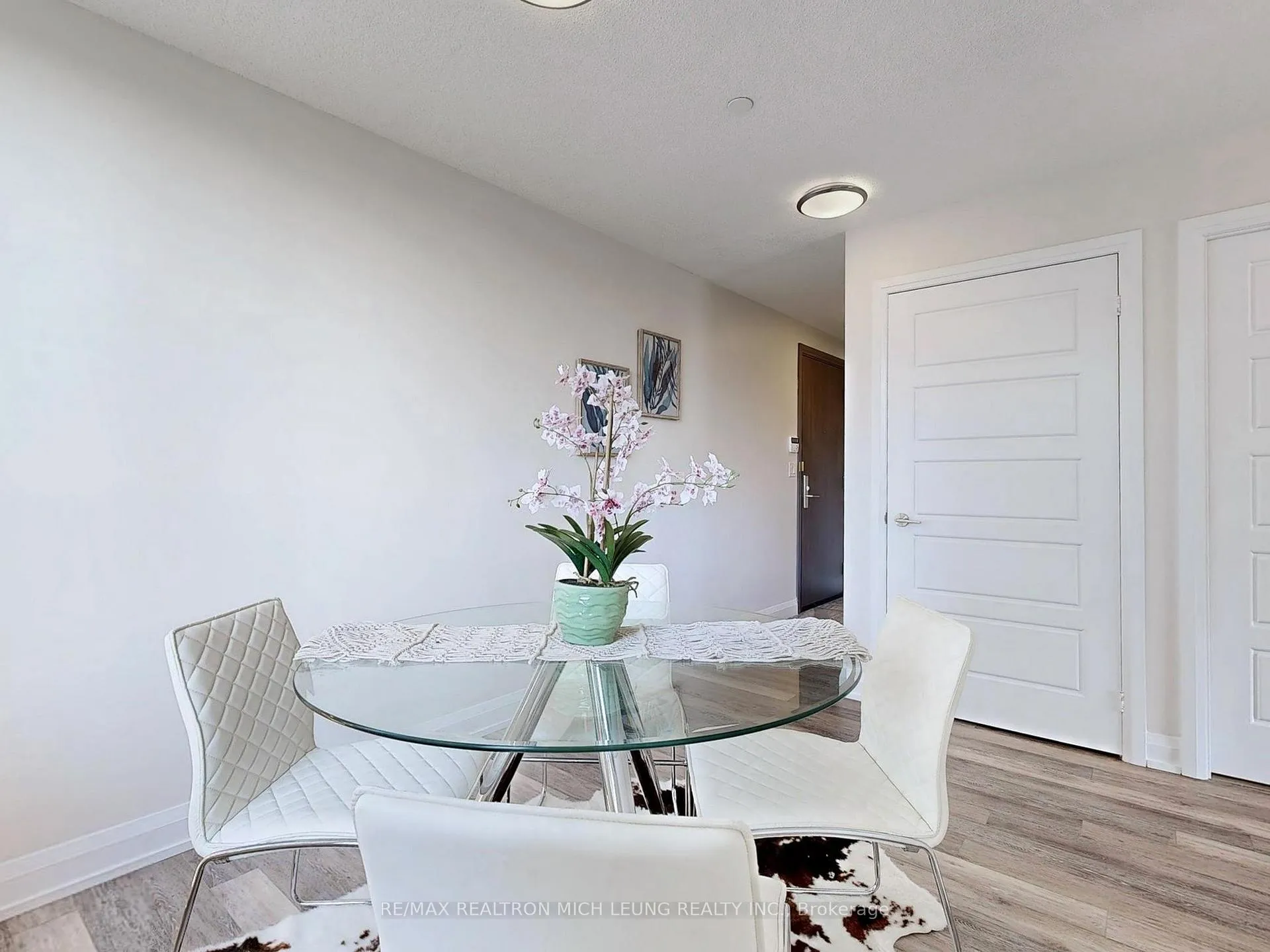 Photo 11 of Unit 728, 25 Water Walk Drive, Markham, Unionville — HOMEH