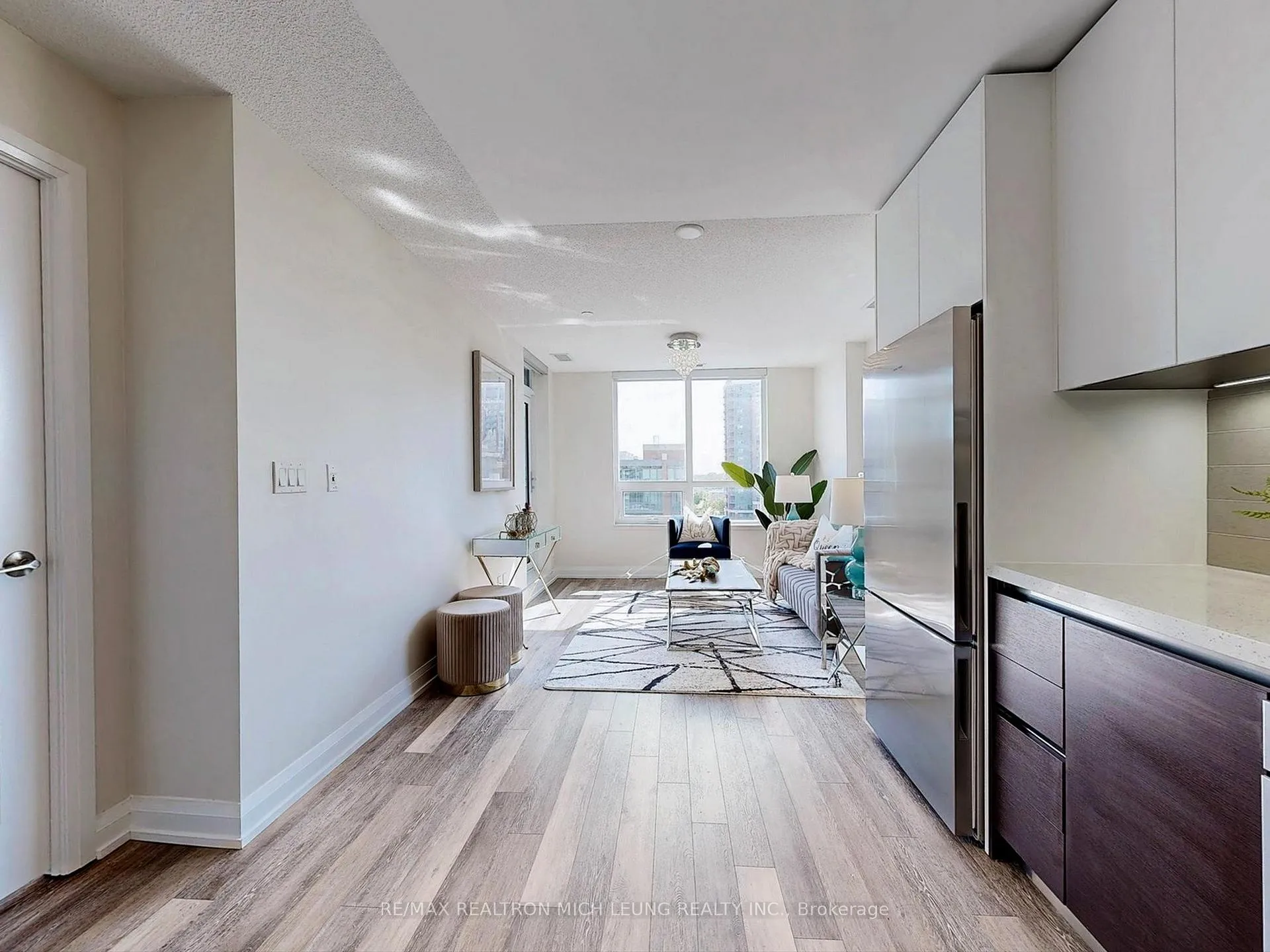 Photo 13 of Unit 728, 25 Water Walk Drive, Markham, Unionville — HOMEH
