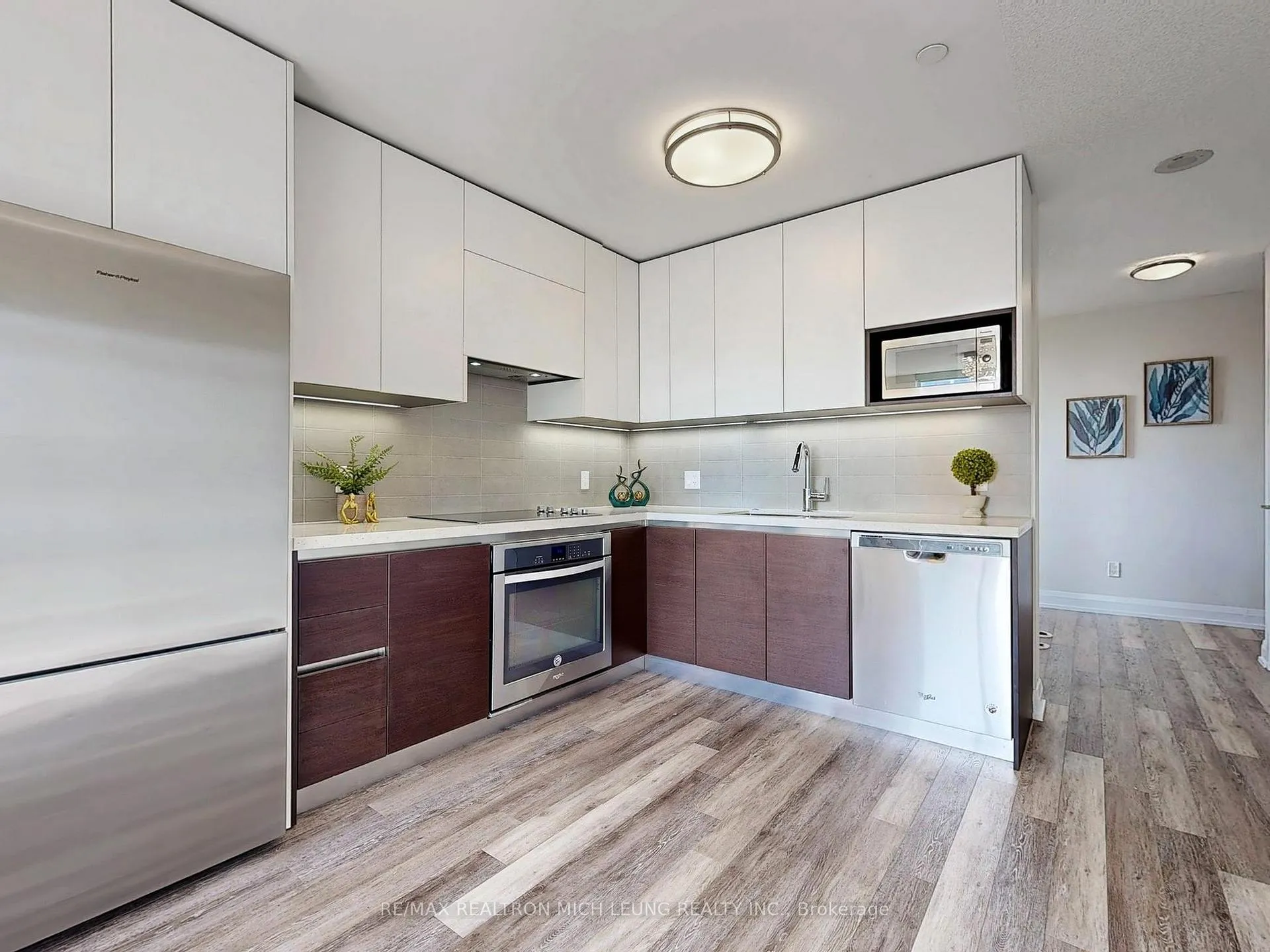 Photo 15 of Unit 728, 25 Water Walk Drive, Markham, Unionville — HOMEH