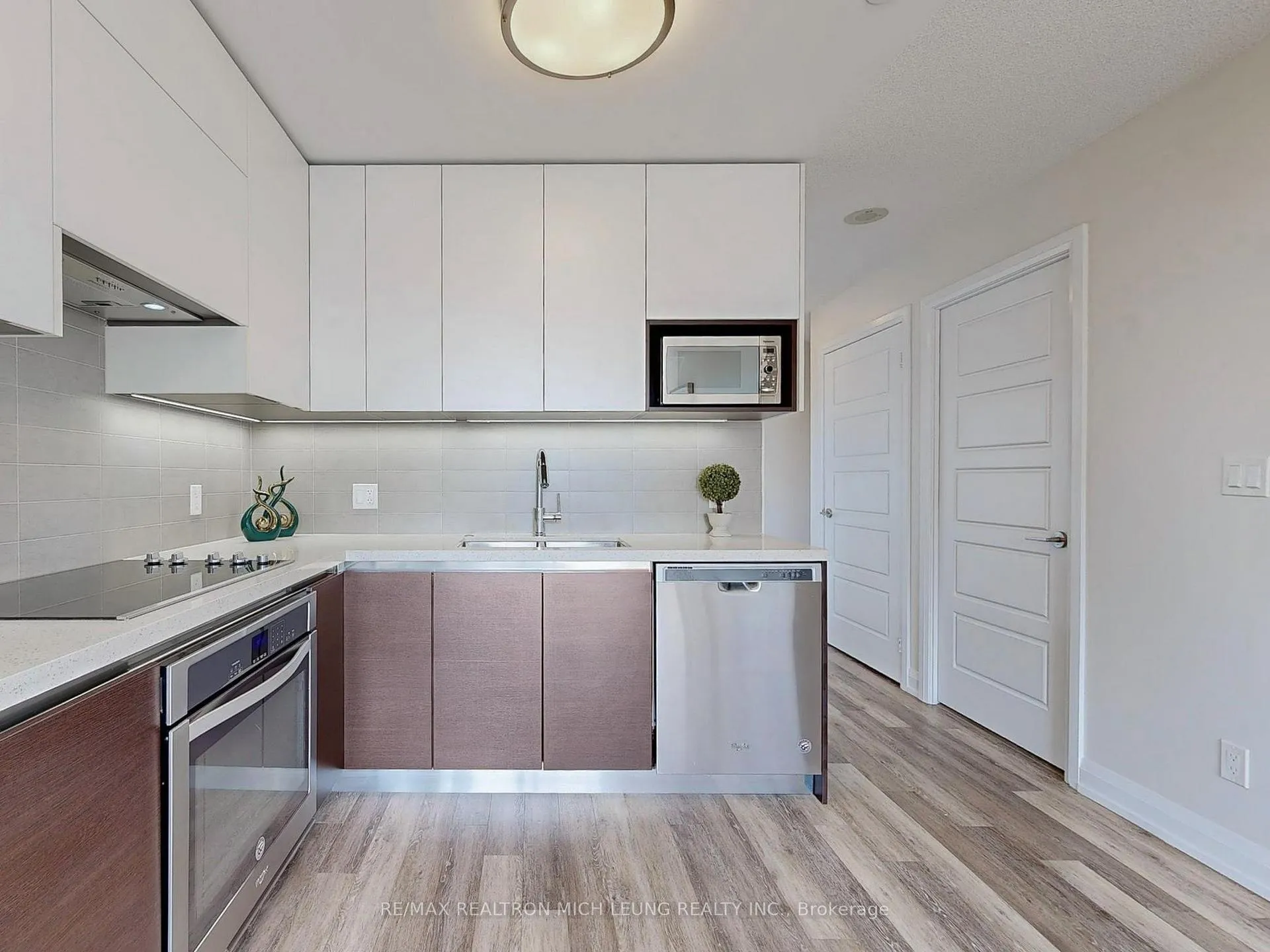 Photo 18 of Unit 728, 25 Water Walk Drive, Markham, Unionville — HOMEH