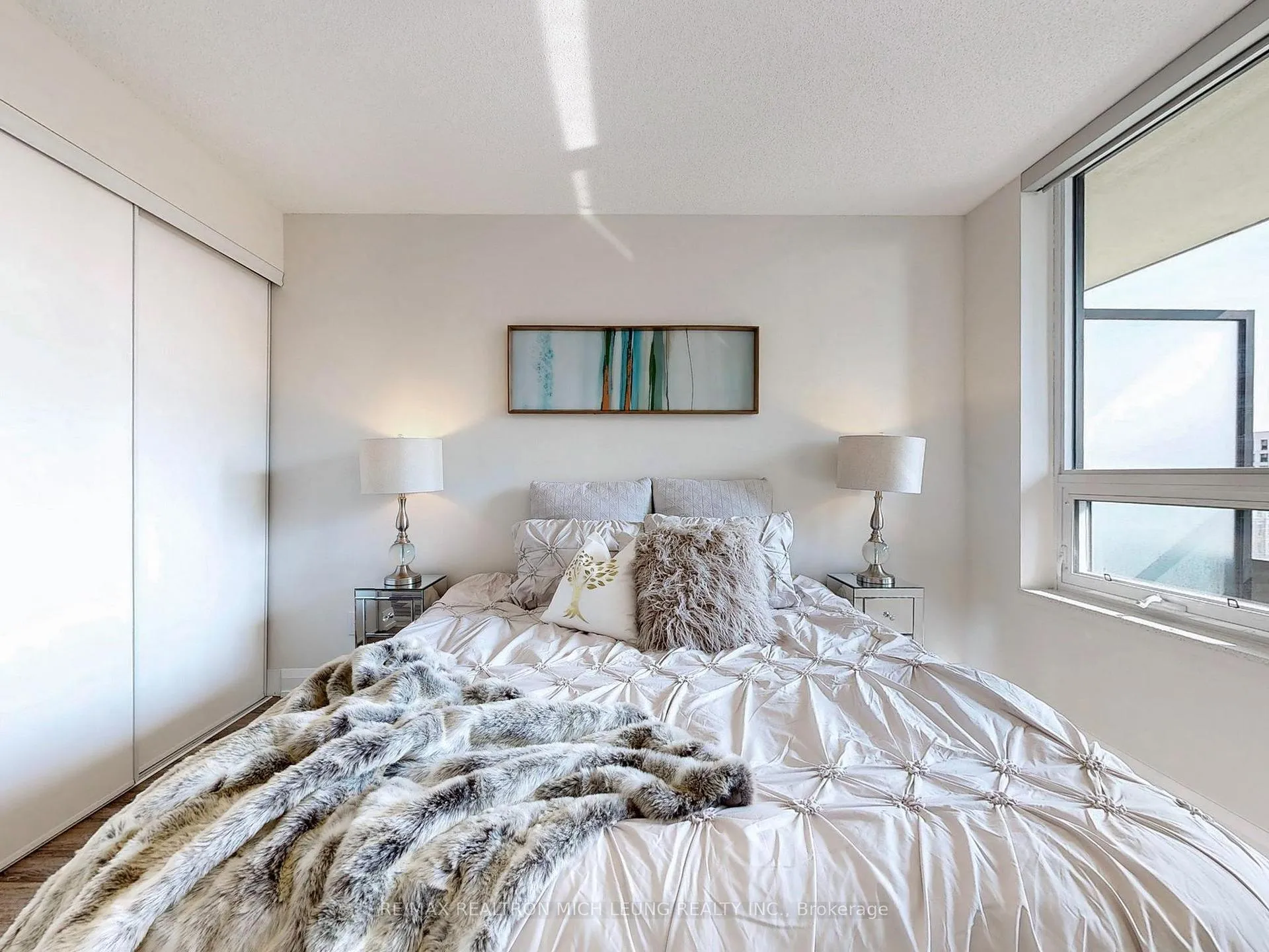 Photo 21 of Unit 728, 25 Water Walk Drive, Markham, Unionville — HOMEH
