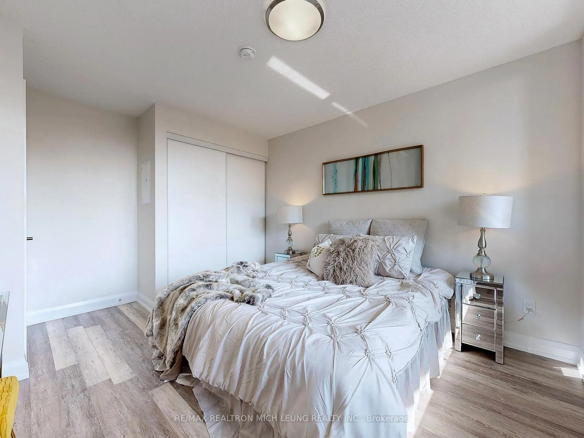 Photo 22 of Unit 728, 25 Water Walk Drive, Markham, Unionville — HOMEH