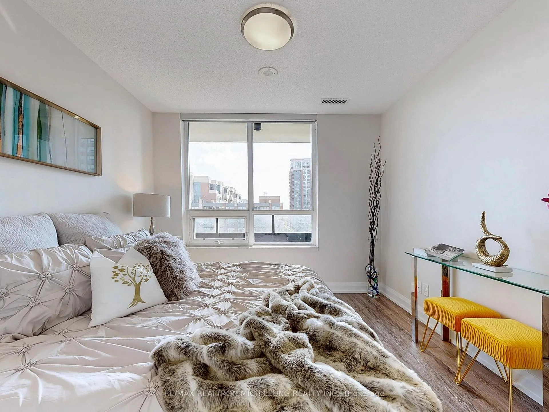 Photo 23 of Unit 728, 25 Water Walk Drive, Markham, Unionville — HOMEH