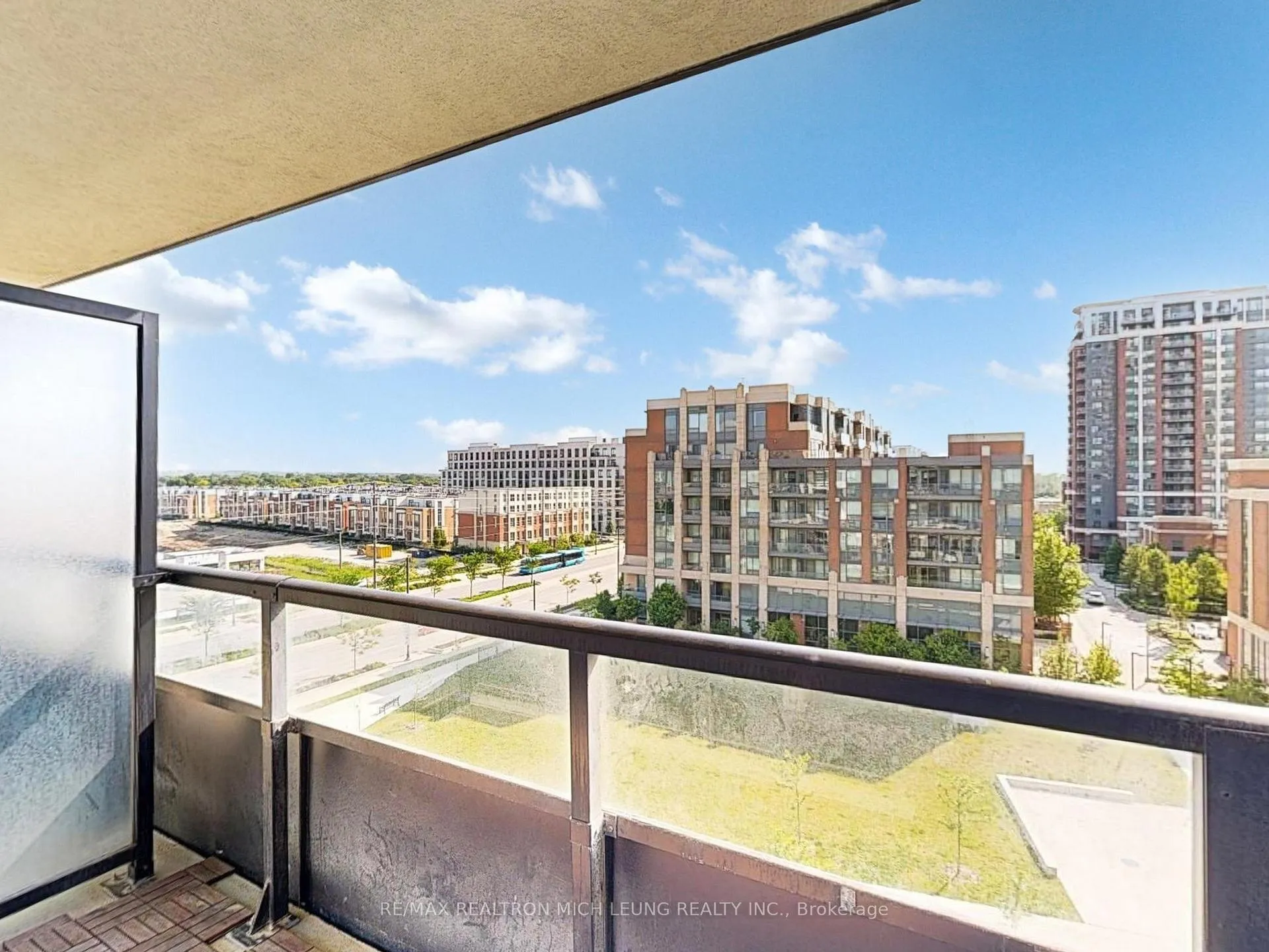Photo 31 of Unit 728, 25 Water Walk Drive, Markham, Unionville — HOMEH