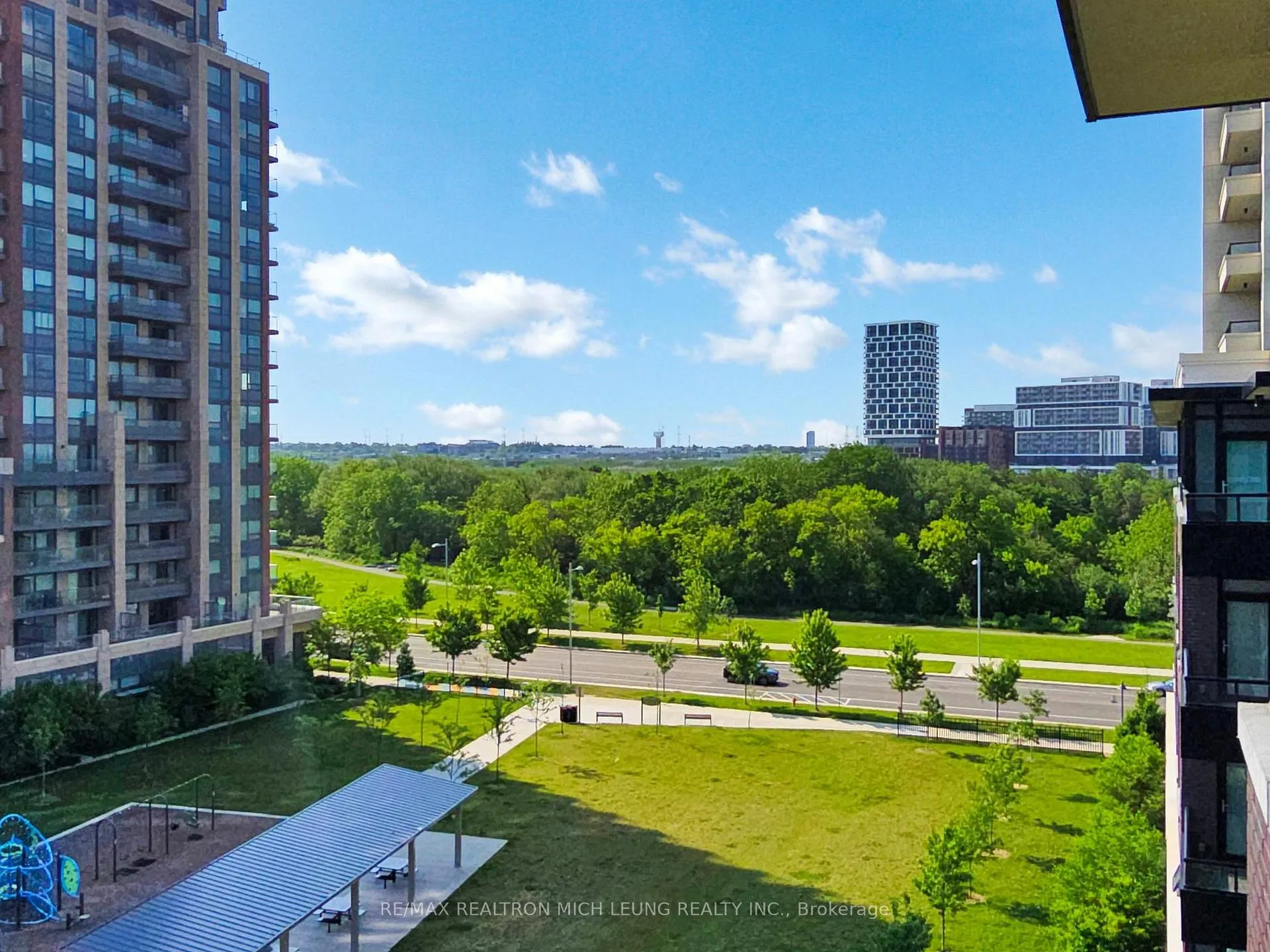 Photo 33 of Unit 728, 25 Water Walk Drive, Markham, Unionville — HOMEH