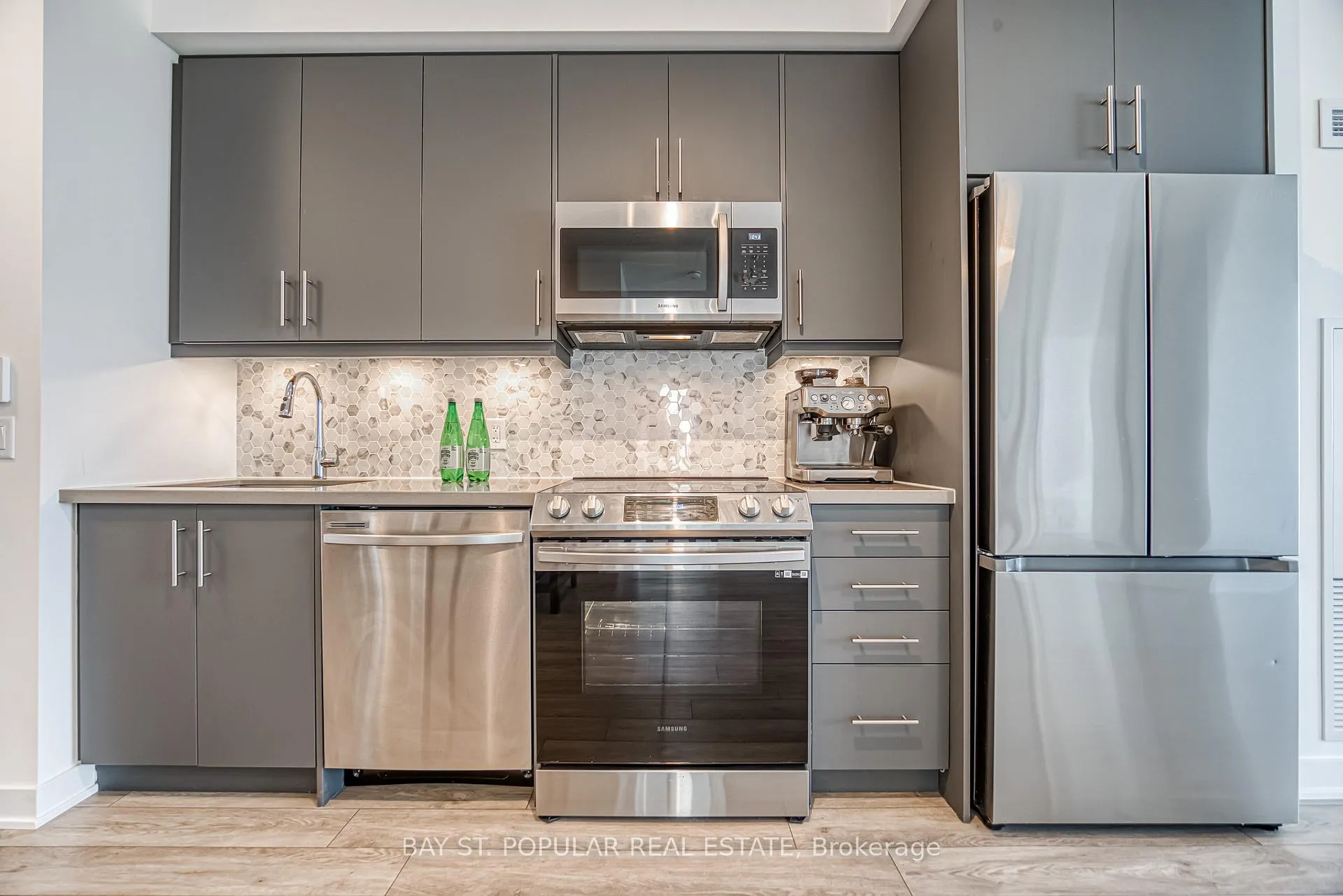 Photo 12 of Unit 1003, 95 Oneida Crescent, Richmond Hill, Langstaff — HOMEH