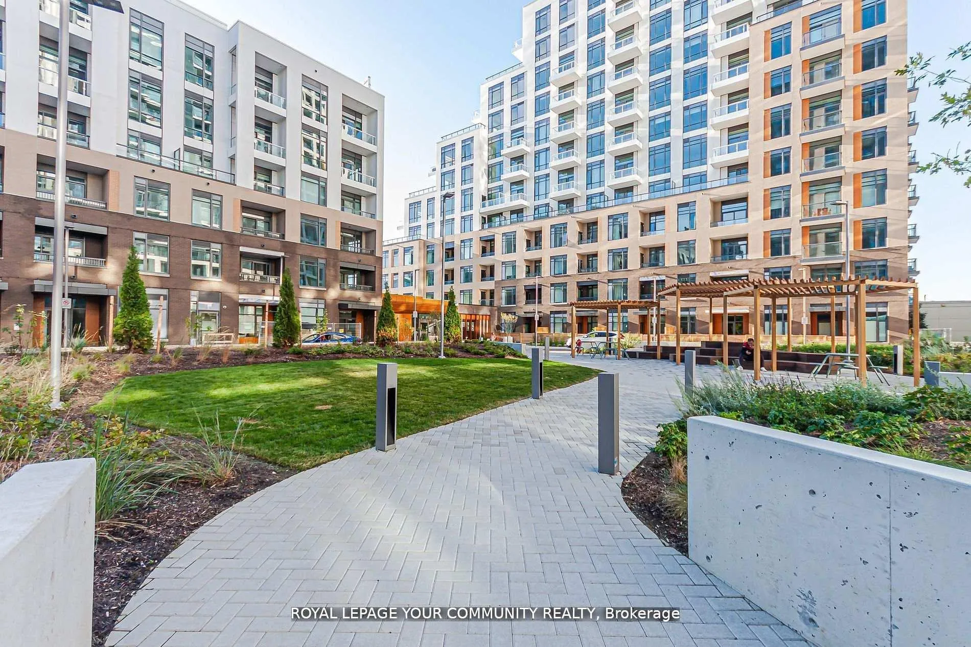 Photo 2 of Unit C711, 8 Beverley Glen Boulevard, Vaughan, Beverley Glen — HOMEH