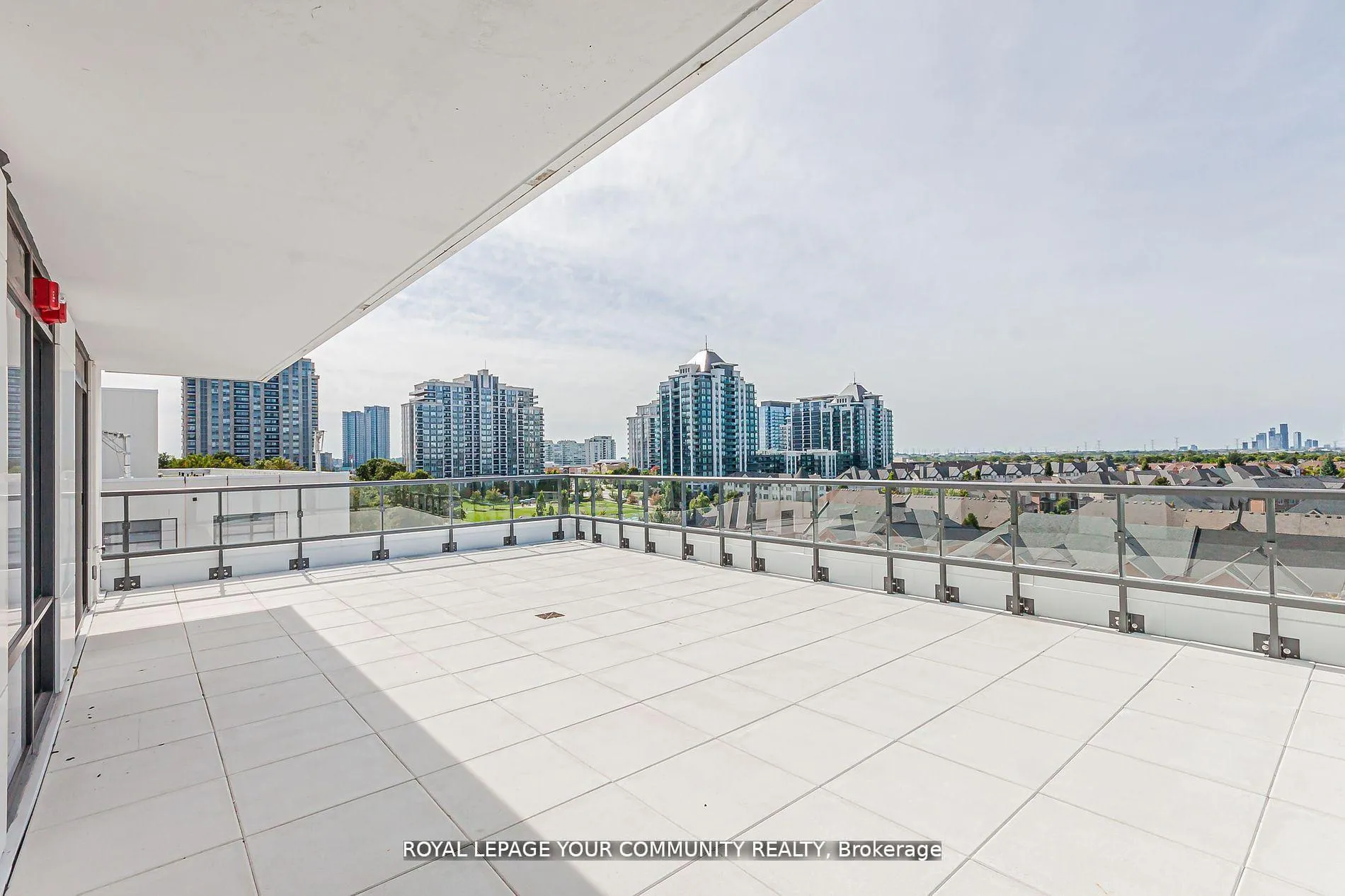 Photo 10 of Unit C711, 8 Beverley Glen Boulevard, Vaughan, Beverley Glen — HOMEH