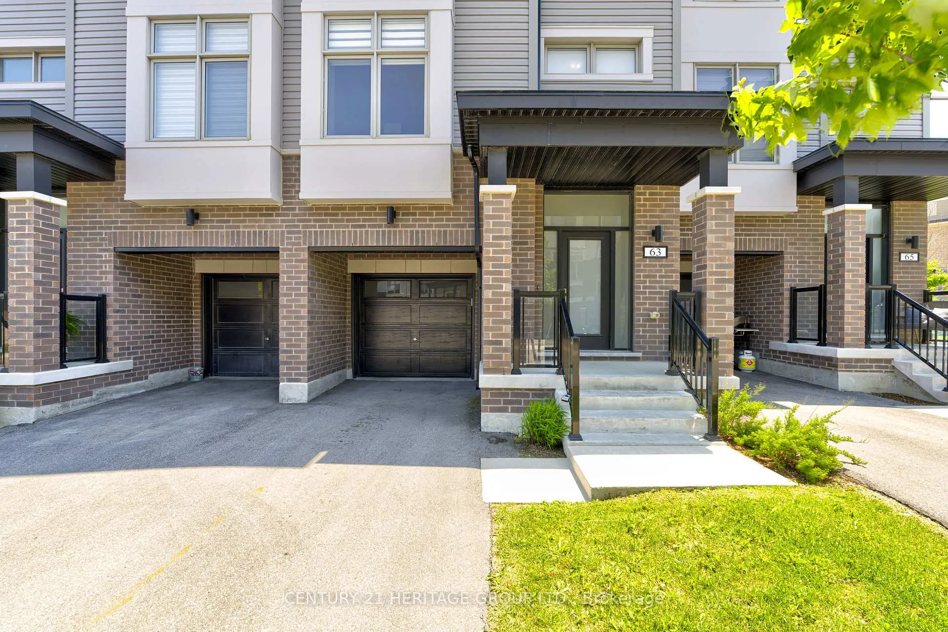 Photo 2 of 63 Totten Trail, New Tecumseth, Tottenham — HOMEH