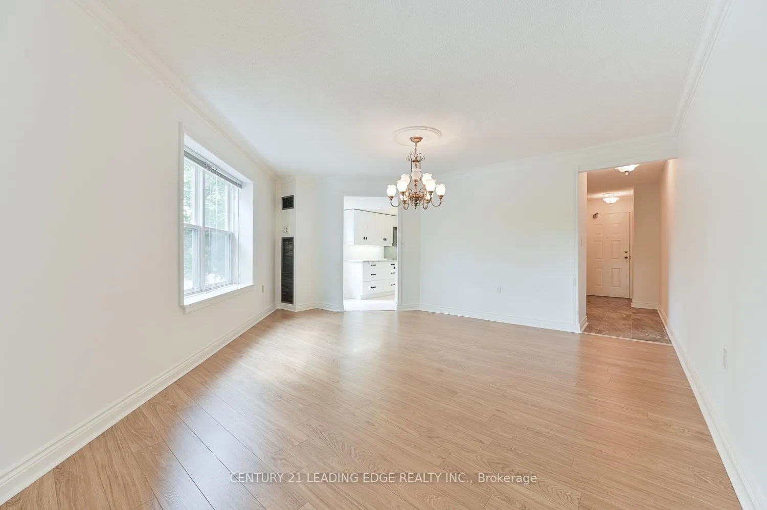 Photo 7 of Unit 201, 100 Anna Russell Way, Markham, Unionville — HOMEH