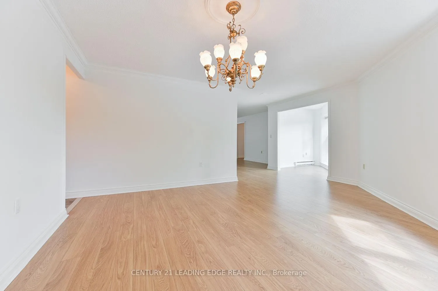 Photo 8 of Unit 201, 100 Anna Russell Way, Markham, Unionville — HOMEH