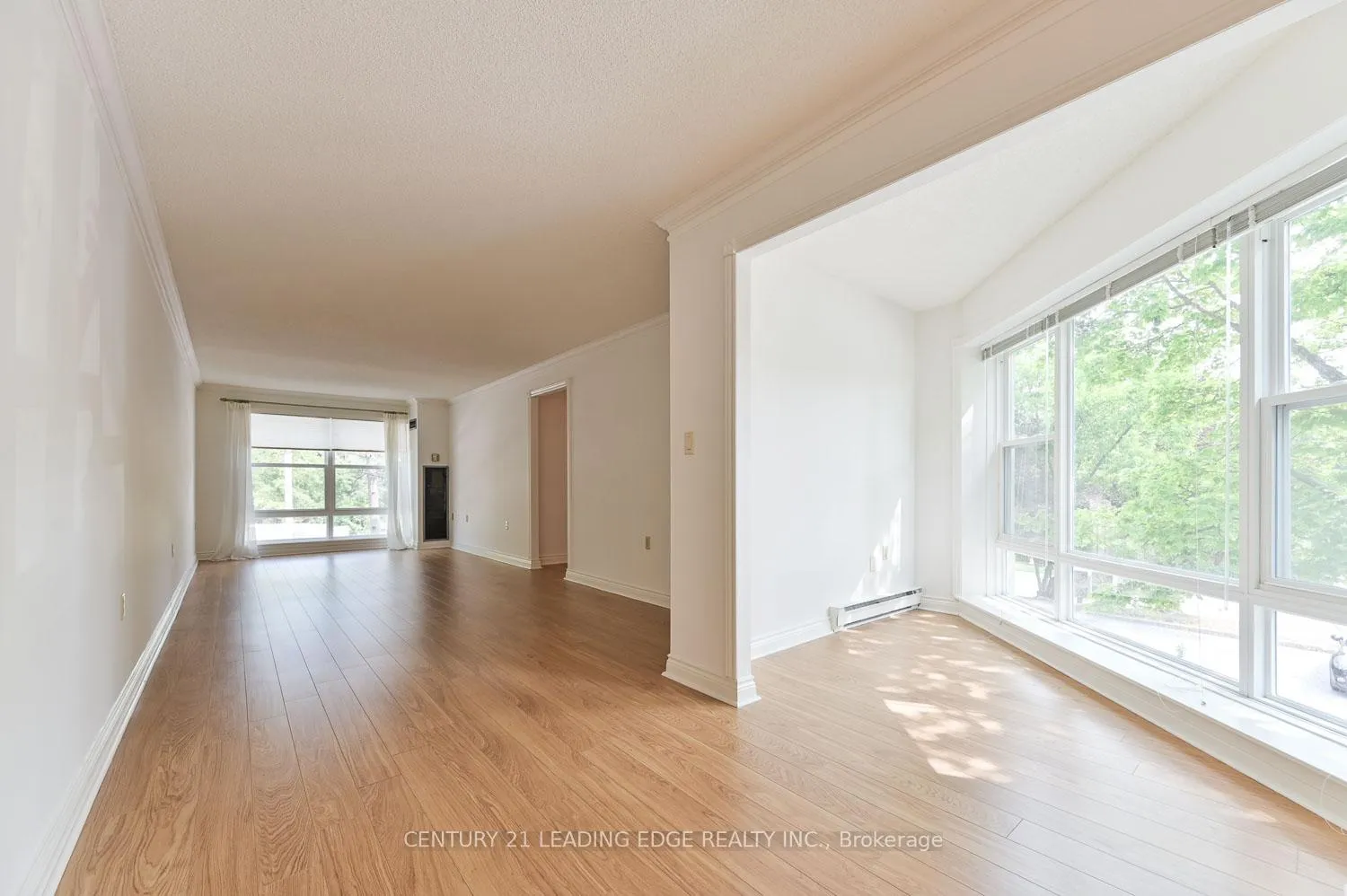 Photo 9 of Unit 201, 100 Anna Russell Way, Markham, Unionville — HOMEH