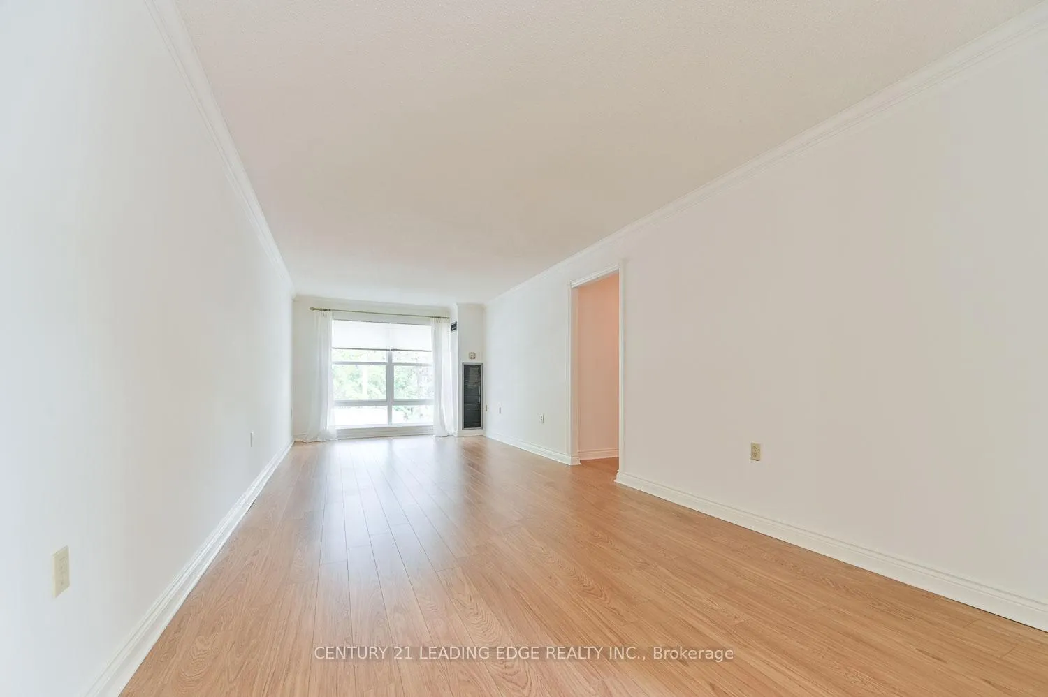Photo 11 of Unit 201, 100 Anna Russell Way, Markham, Unionville — HOMEH