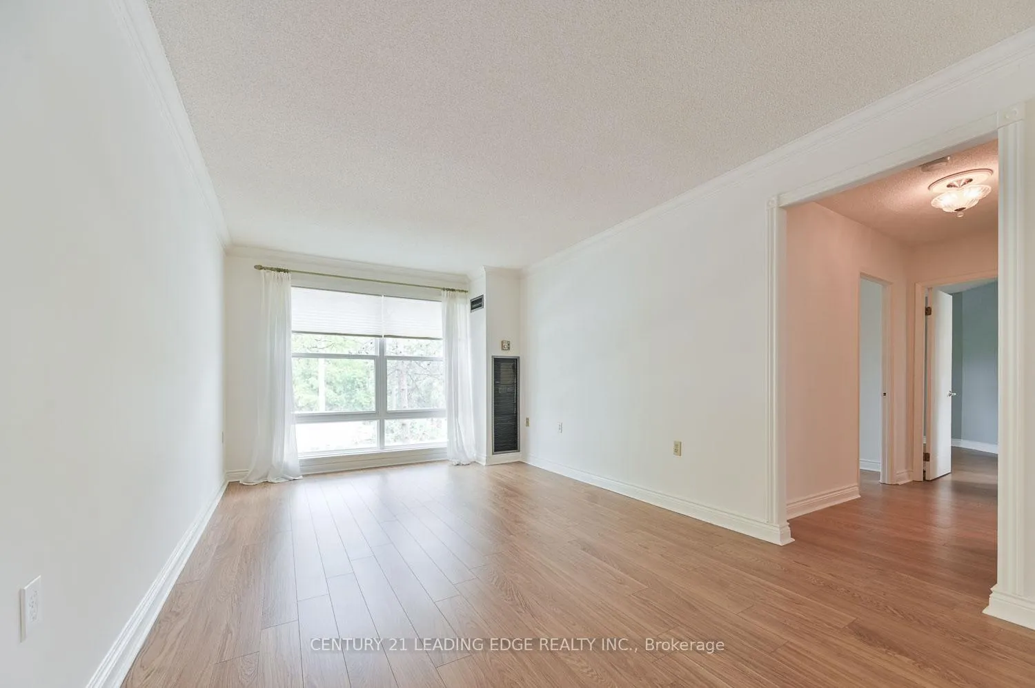 Photo 14 of Unit 201, 100 Anna Russell Way, Markham, Unionville — HOMEH