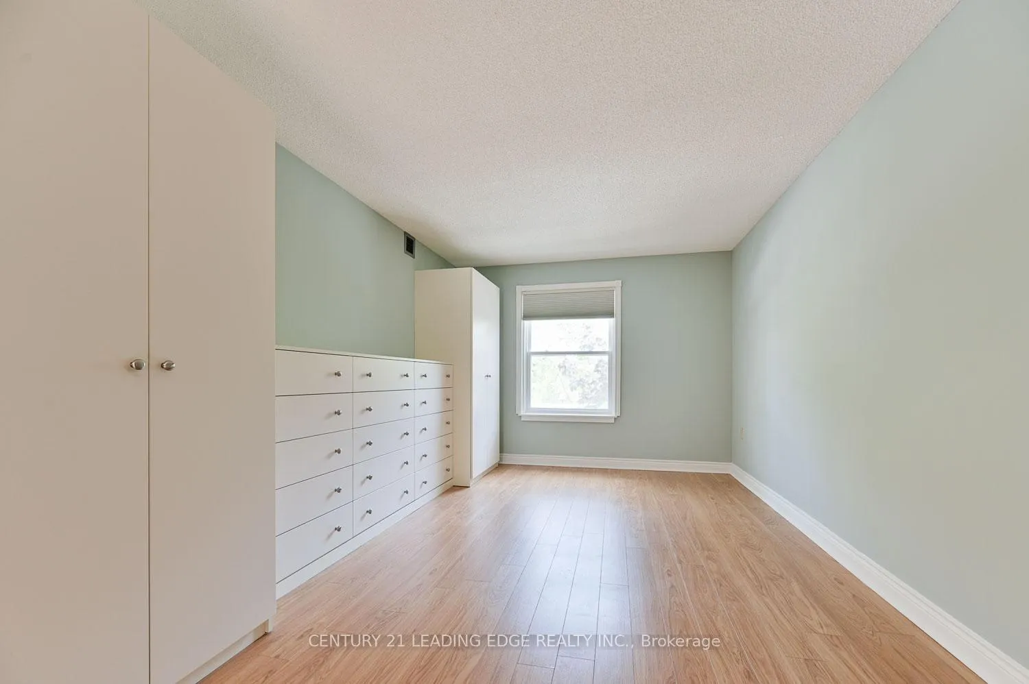 Photo 20 of Unit 201, 100 Anna Russell Way, Markham, Unionville — HOMEH
