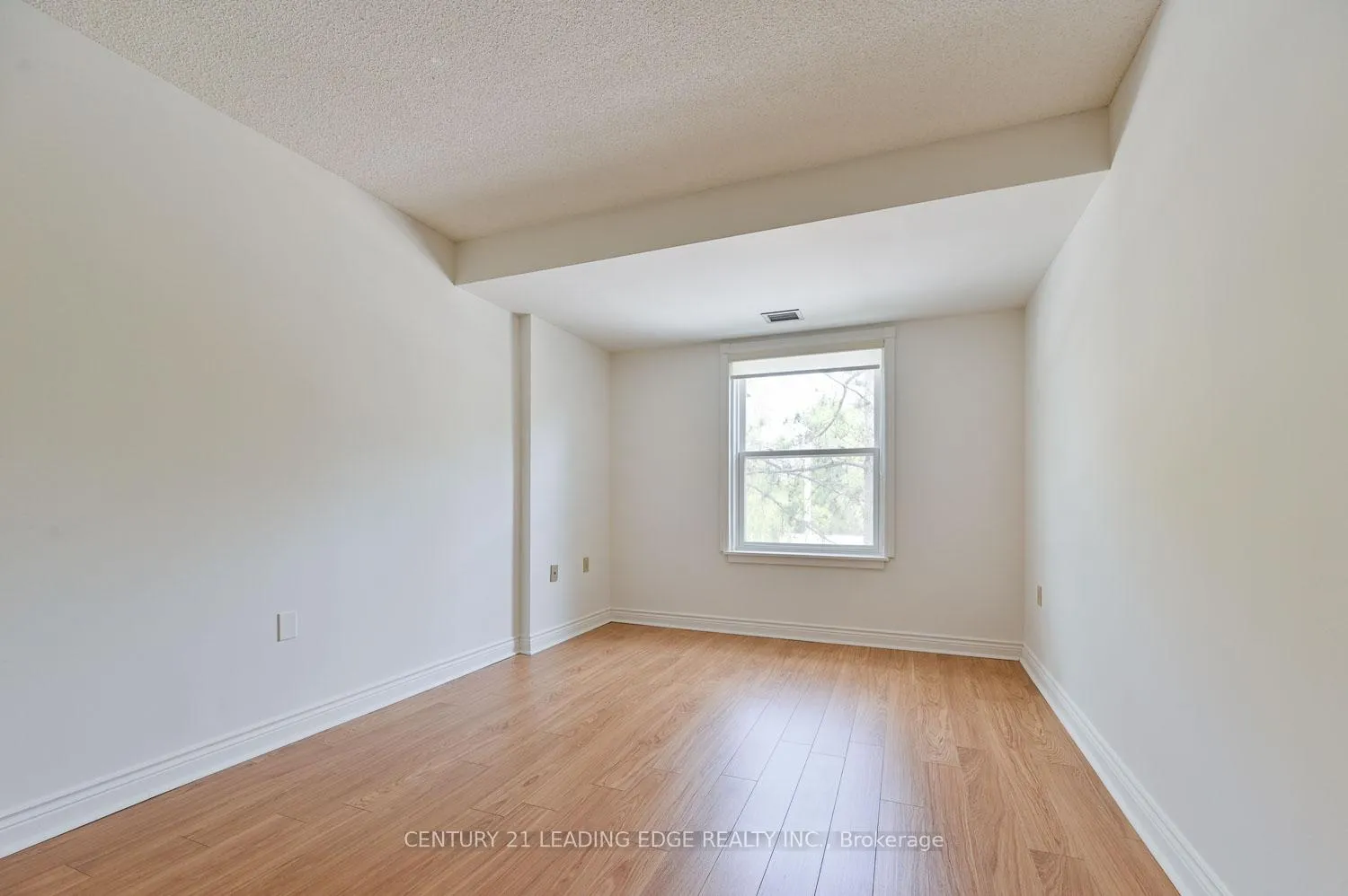 Photo 23 of Unit 201, 100 Anna Russell Way, Markham, Unionville — HOMEH