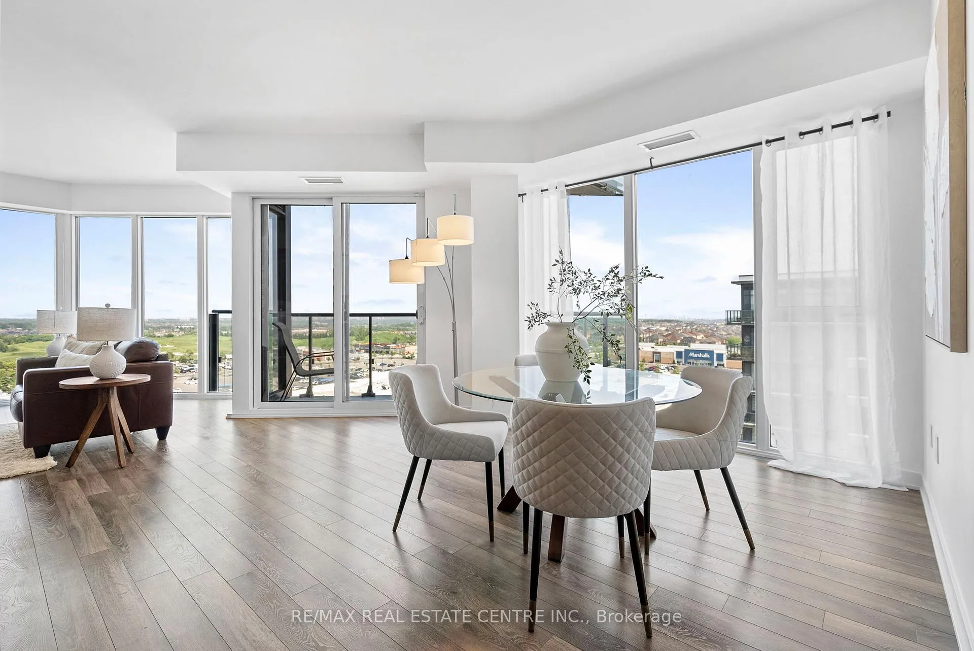 Photo 8 of Unit 1005, 100 Eagle Rock Way, Vaughan, Maple — HOMEH