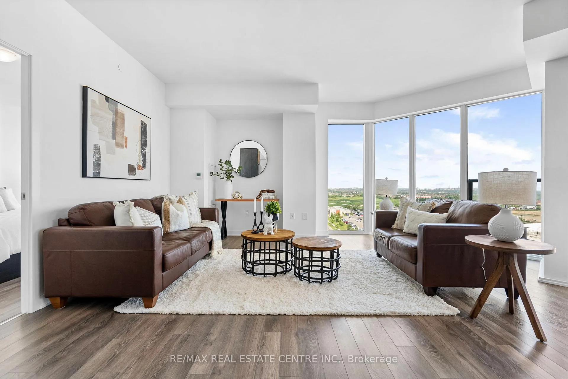 Photo 12 of Unit 1005, 100 Eagle Rock Way, Vaughan, Maple — HOMEH