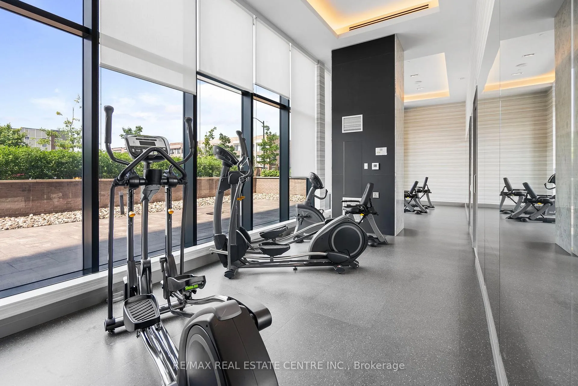 Photo 35 of Unit 1005, 100 Eagle Rock Way, Vaughan, Maple — HOMEH