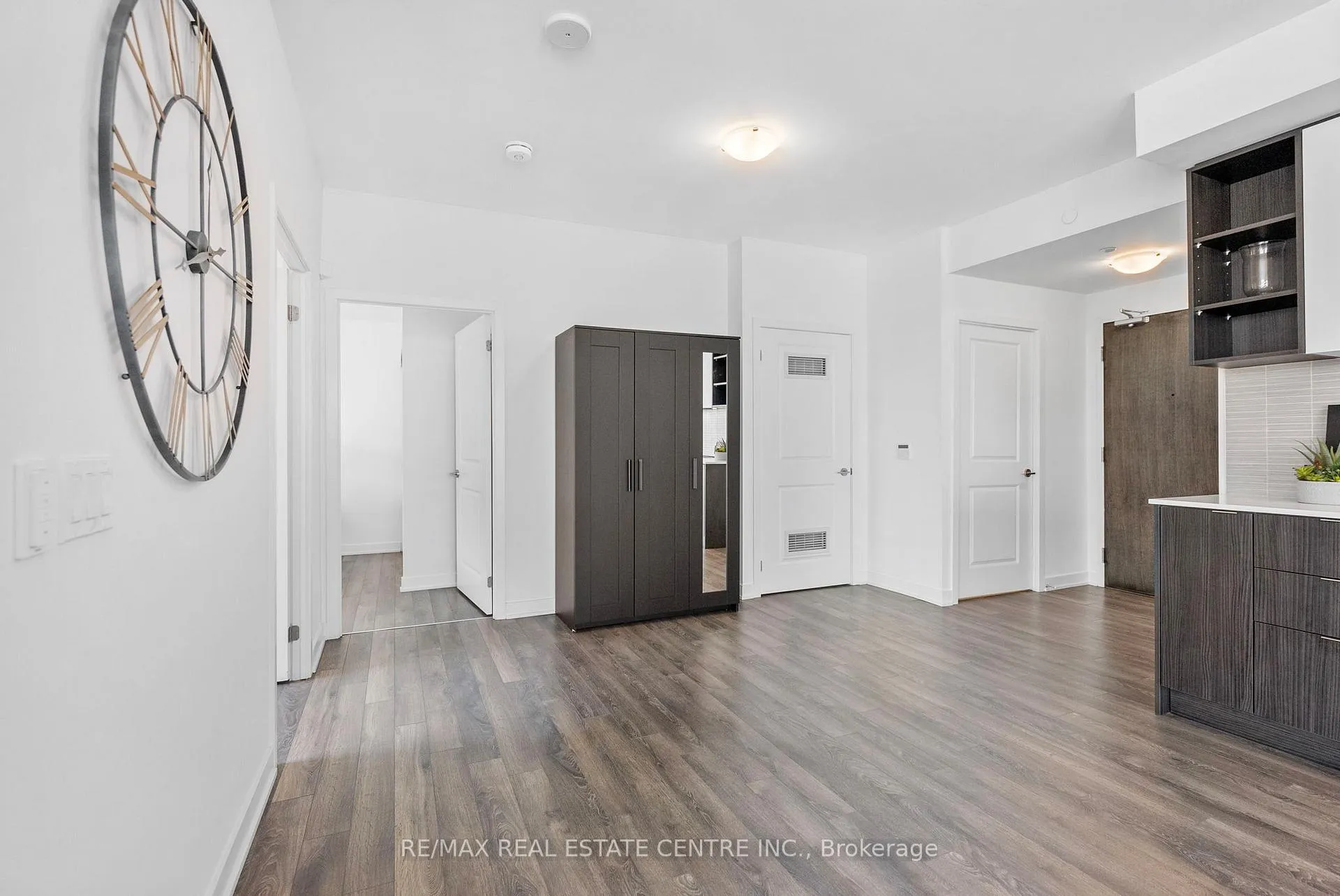 Photo 46 of Unit 1005, 100 Eagle Rock Way, Vaughan, Maple — HOMEH