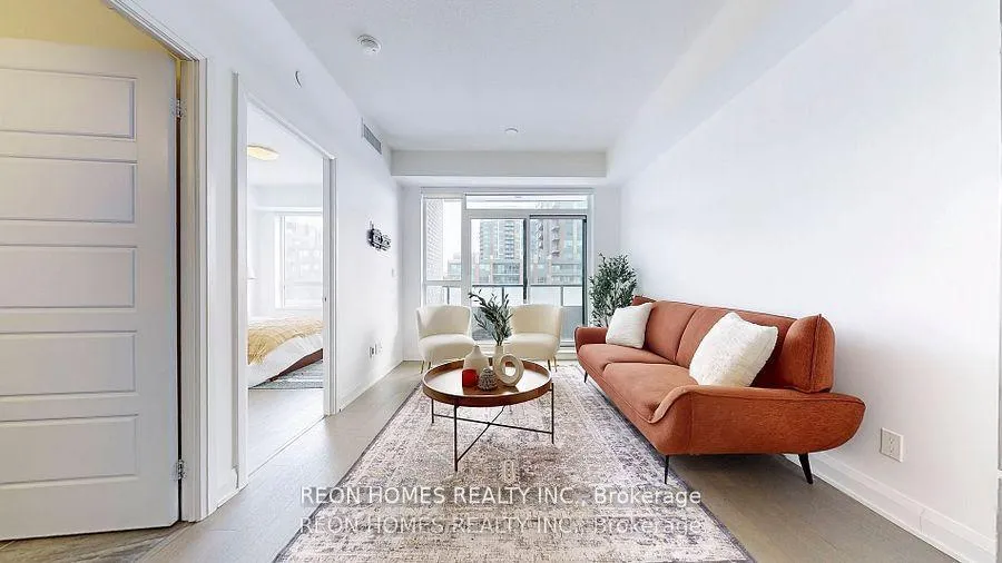 Photo 14 of Unit 507, 15 Water Walk Drive, Markham, Unionville — HOMEH
