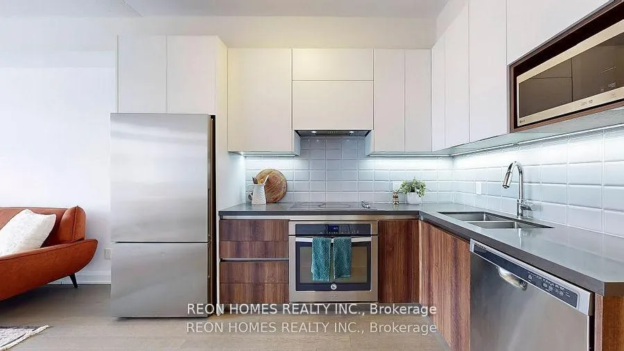 Photo 18 of Unit 507, 15 Water Walk Drive, Markham, Unionville — HOMEH