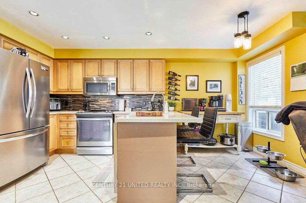 Photo 15 of 5 Pickard Gate, Clarington, Courtice — HOMEH