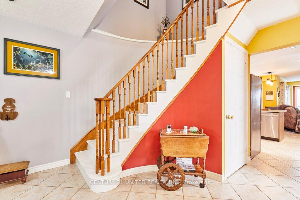 Photo 19 of 5 Pickard Gate, Clarington, Courtice — HOMEH