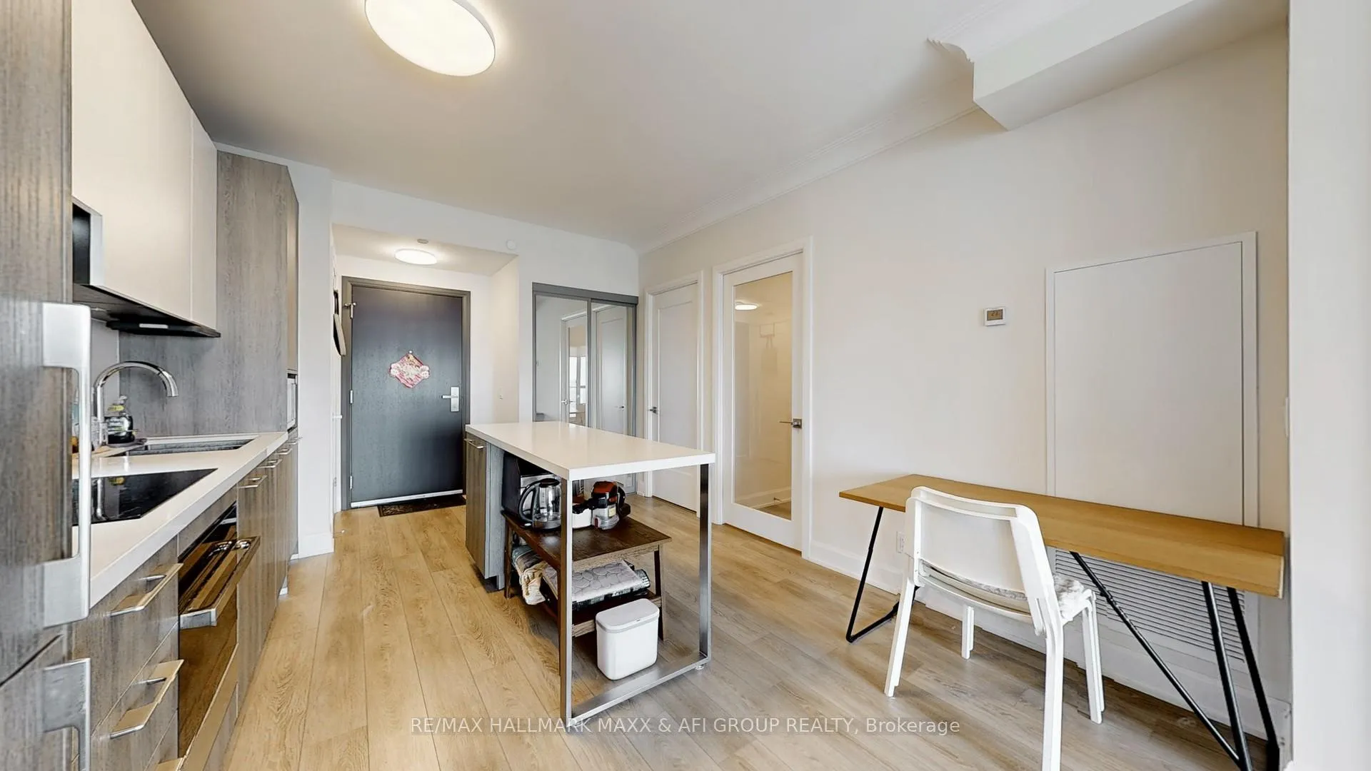 Photo 16 of Unit 2209, 8 Water Walk Drive, Markham, Unionville — HOMEH